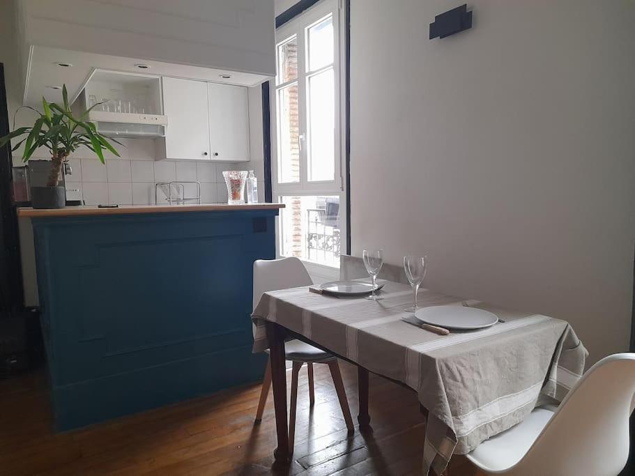 Apartment Cozy In Paris
