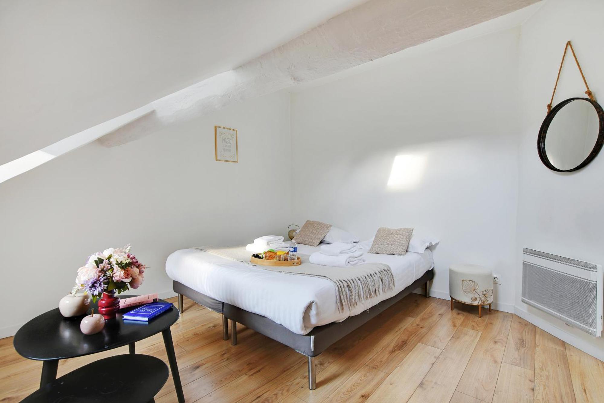 Le Marais Apartment