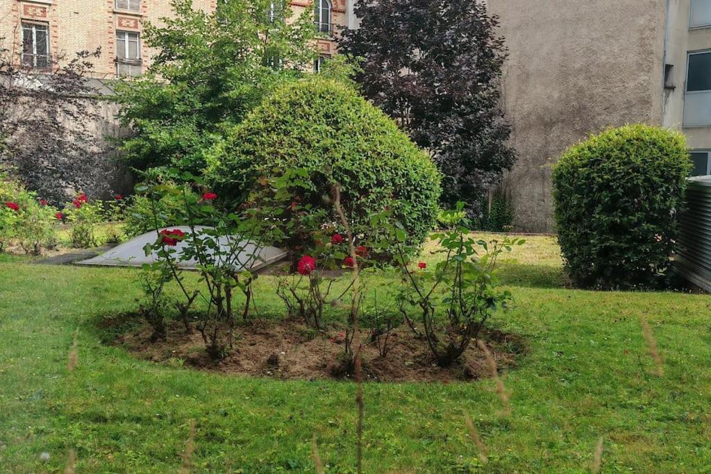 T2 Meuble 1 Er Etage Dans Un Quartier Calme A 17 * Paris