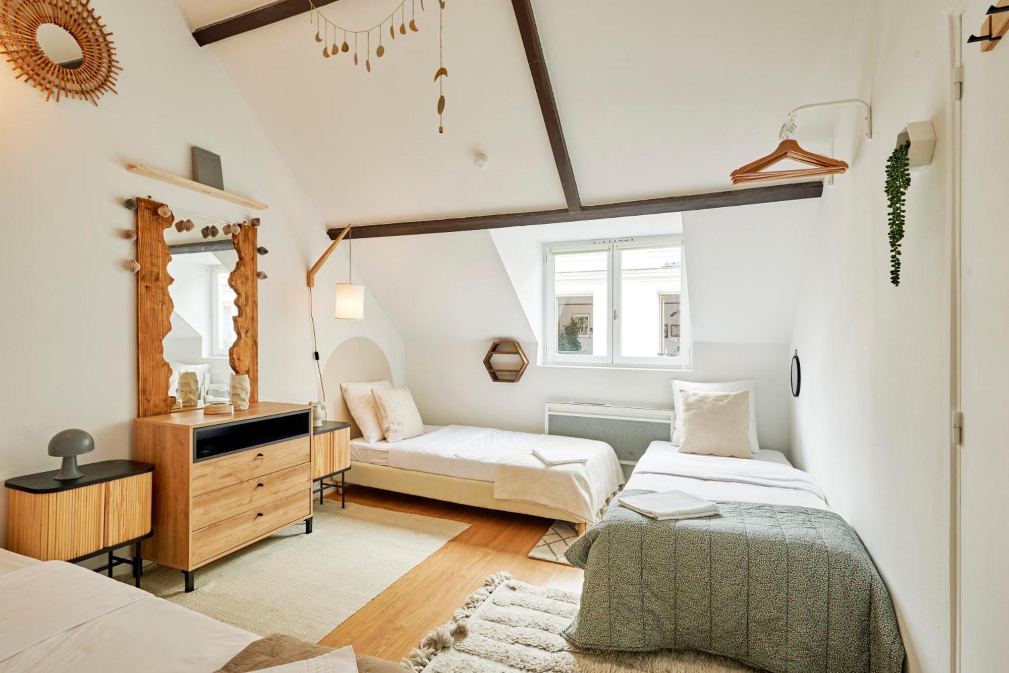Bourgon Flat Paris