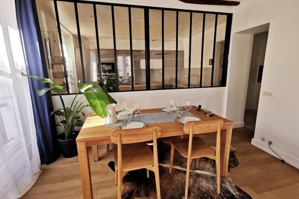 Apartment Place Des Vosges, 2 6 P