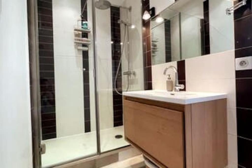 Place Des Vosges, 2 6 P Apartment