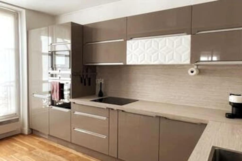 Place Des Vosges, 2 6 P Apartment Paris
