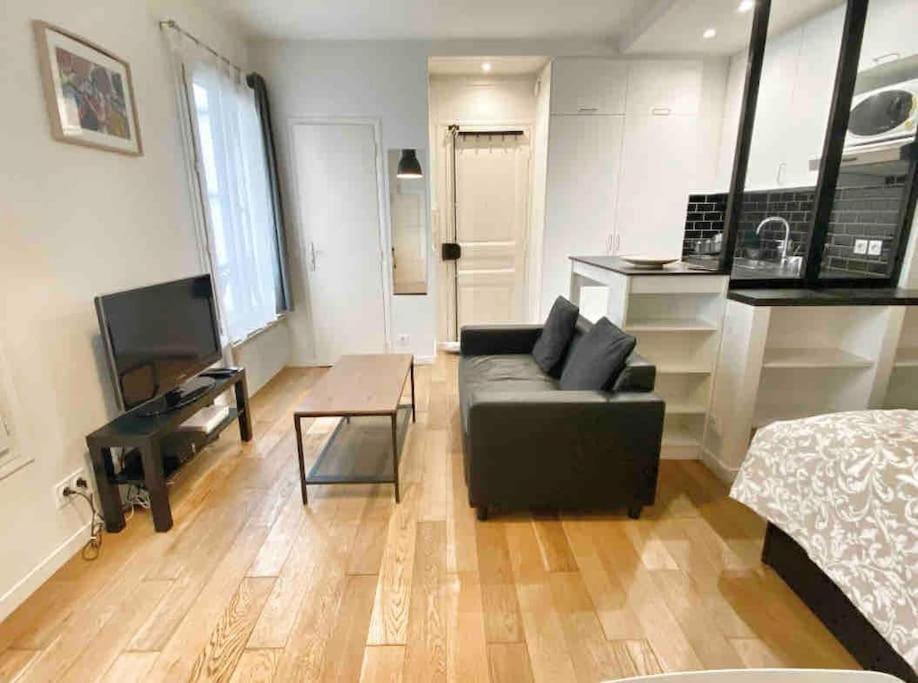 Charming Flat In Montmartre *
