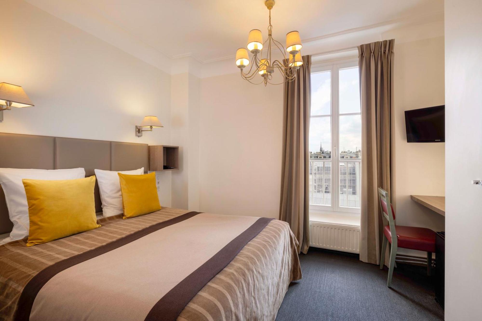 Saint Pierre Hotel Paris