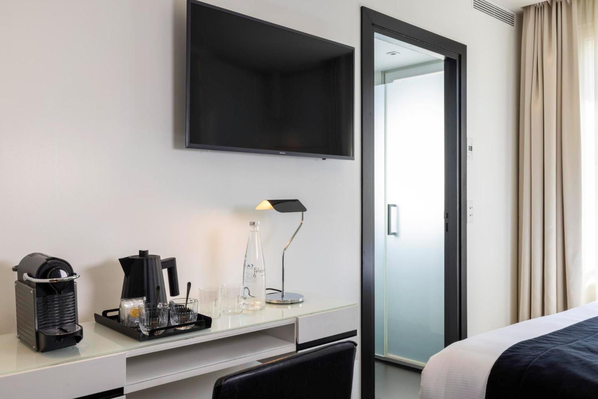Hotel Felicien & Paris