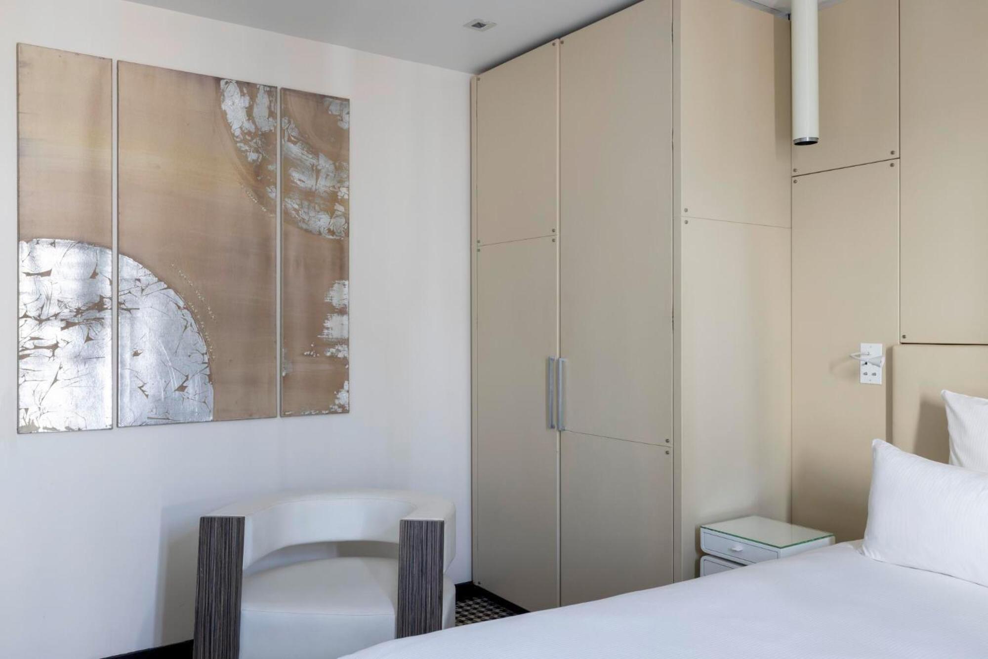 Felicien & 4* Paris