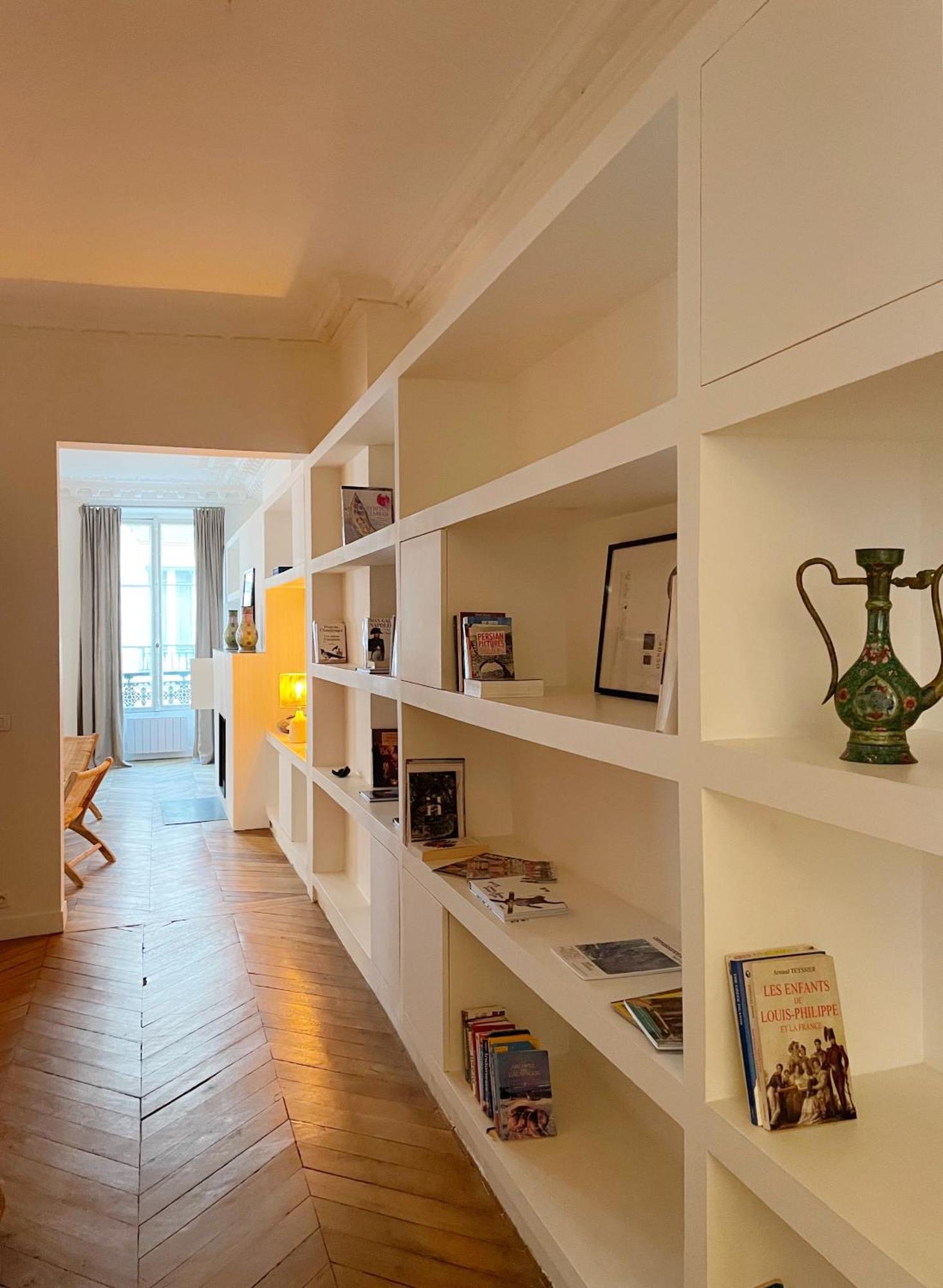 Spacious 3br Flat / Madeleine