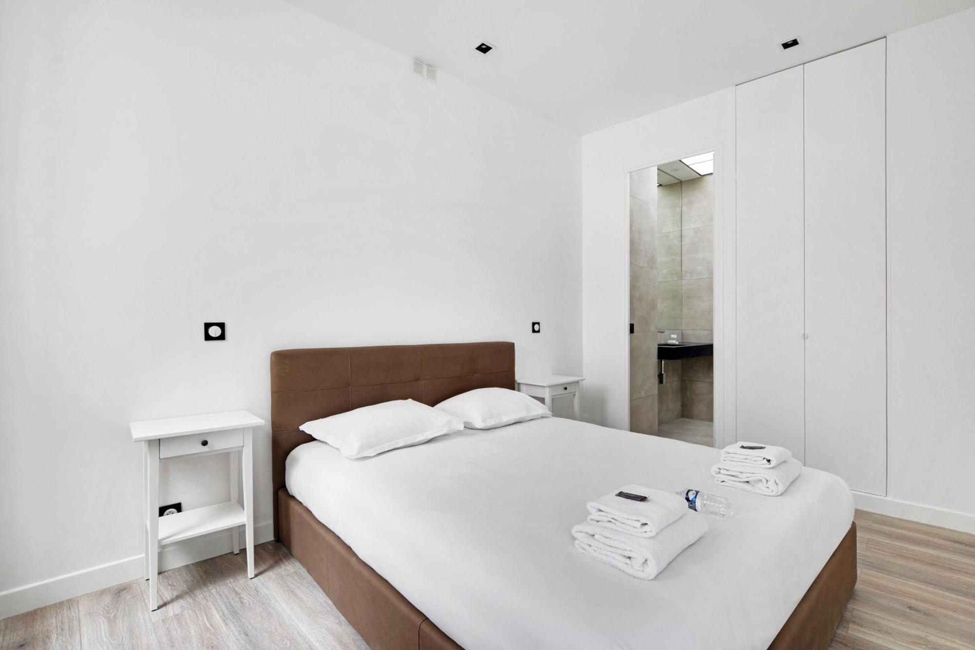 Apartment Superb With Hammam -4br-12p- Bastille Paris