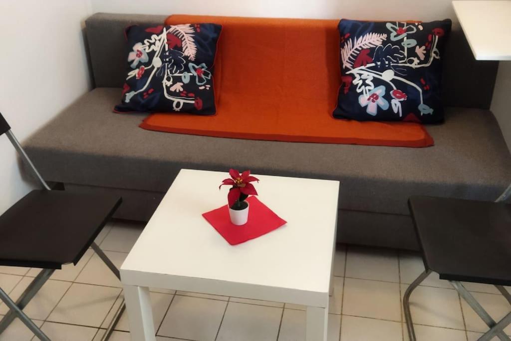 Petit Renove Proche Place Republique 75011