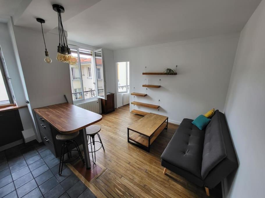 Apartment Porte De Clichy
