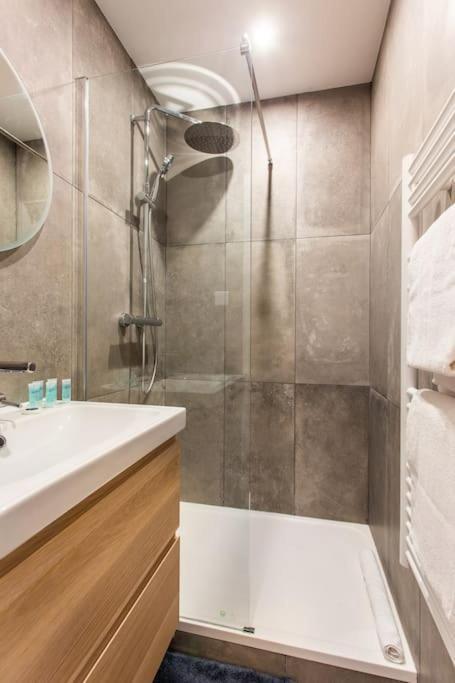 Montmartre Seveste Magnifique 2br Appartement *