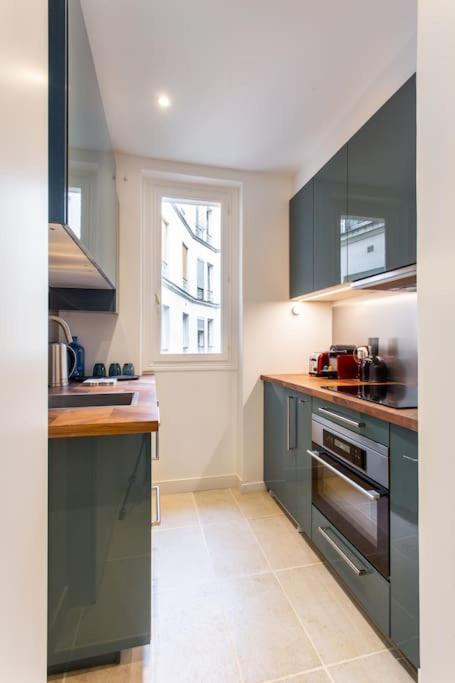 Appartement Montmartre Seveste Magnifique 2br Paris