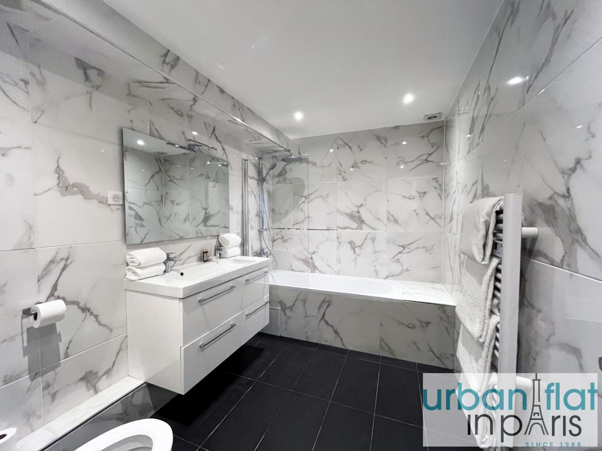 Urban Flat 182 - Spacious 4 Bedroom Flat In Appartement *