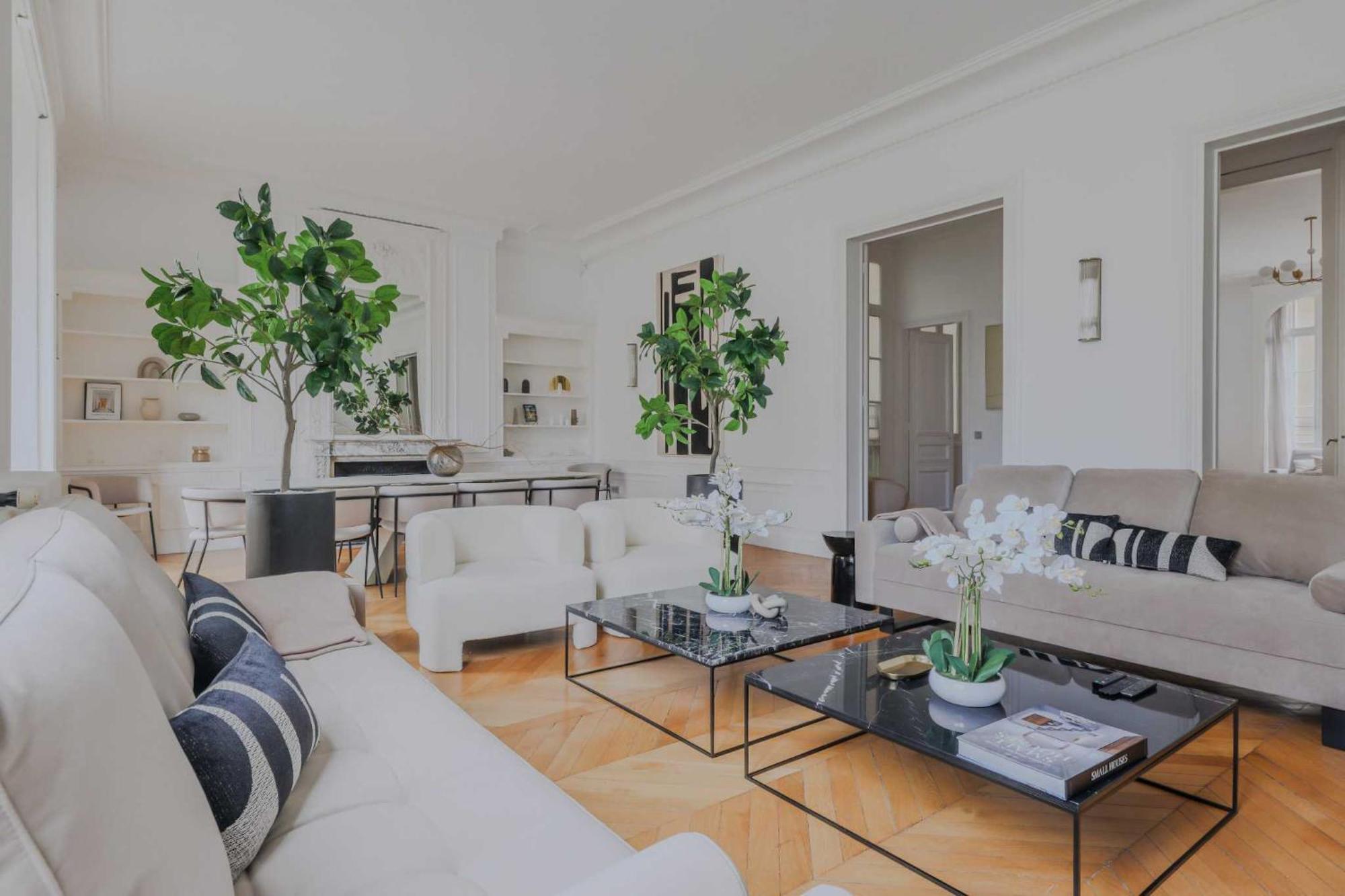 Spacious - 5br-12p - Trocadero