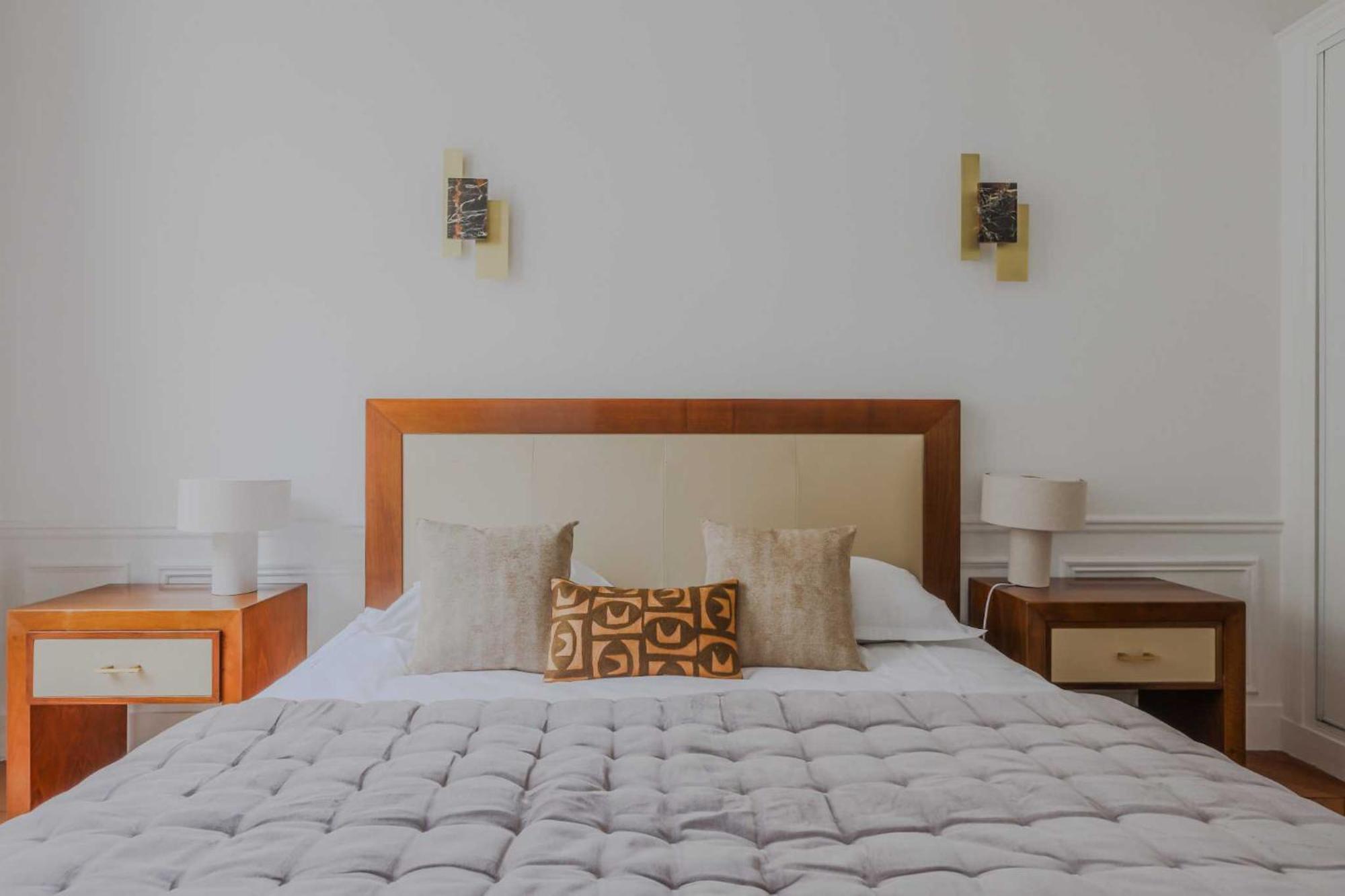 Spacious - 5br-12p - Trocadero Apartment