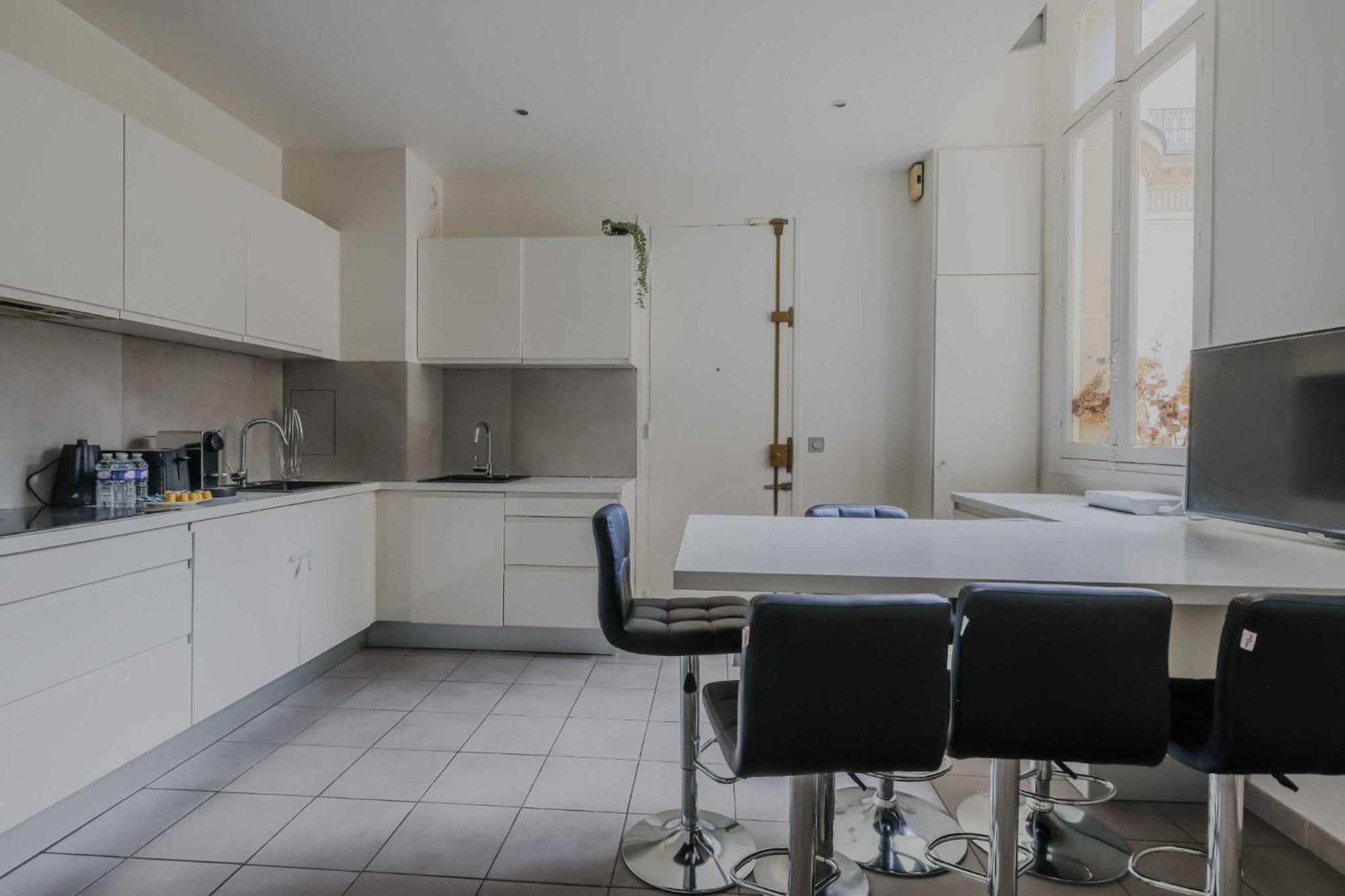 Apartment Spacious - 5br-12p - Trocadero
