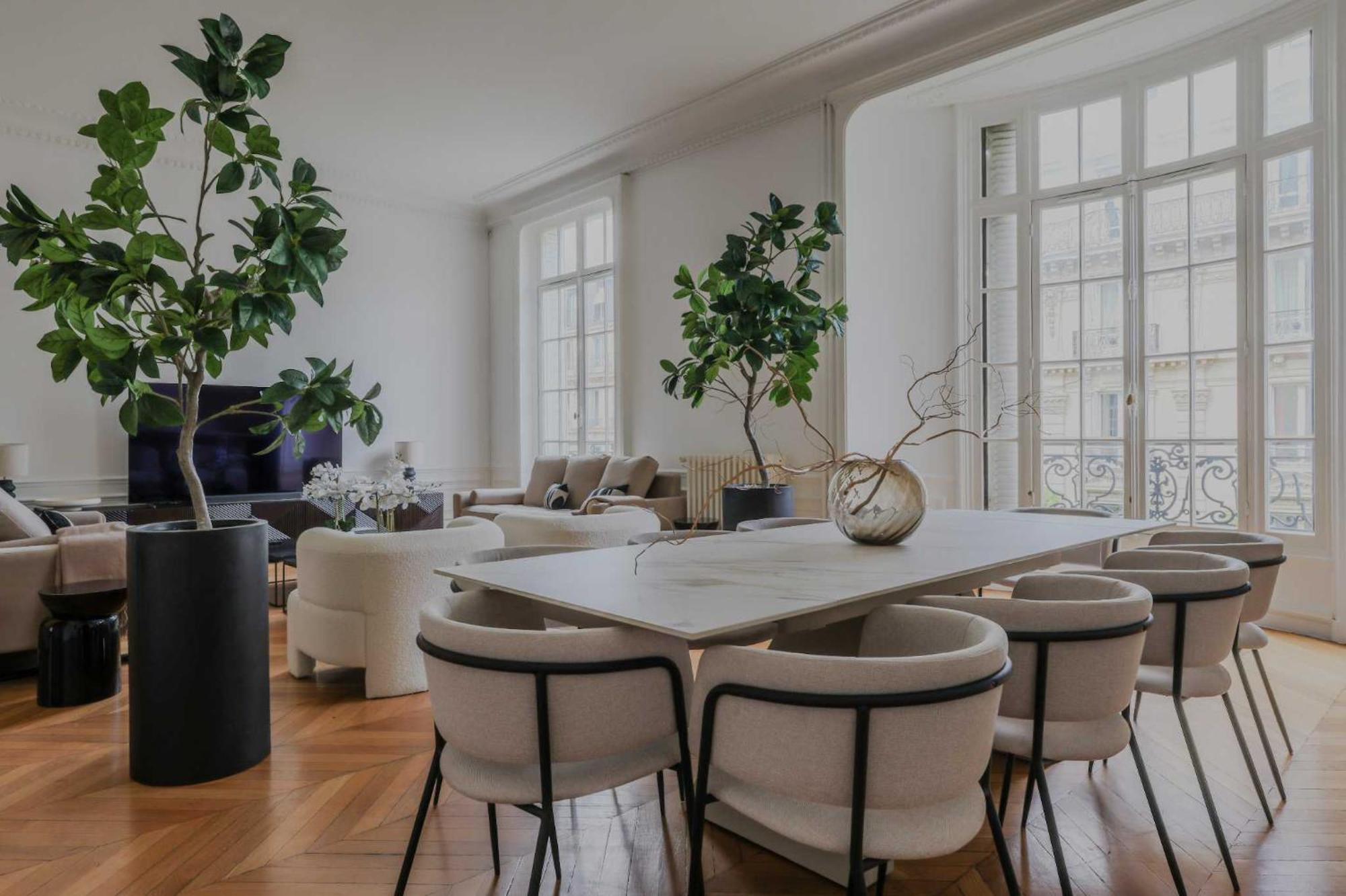 Spacious - 5br-12p - Trocadero