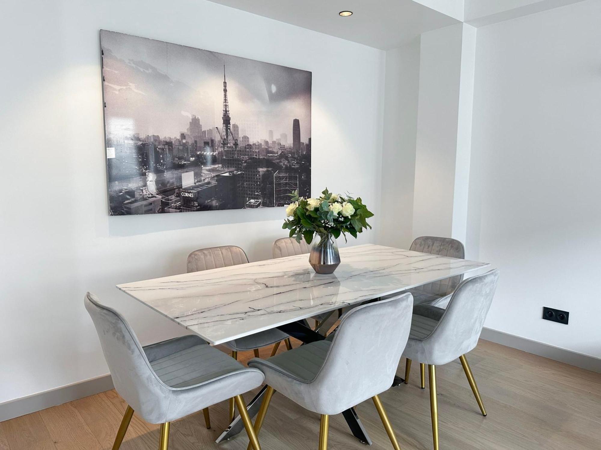Apartment Brand New Near La Madeleine Paris
