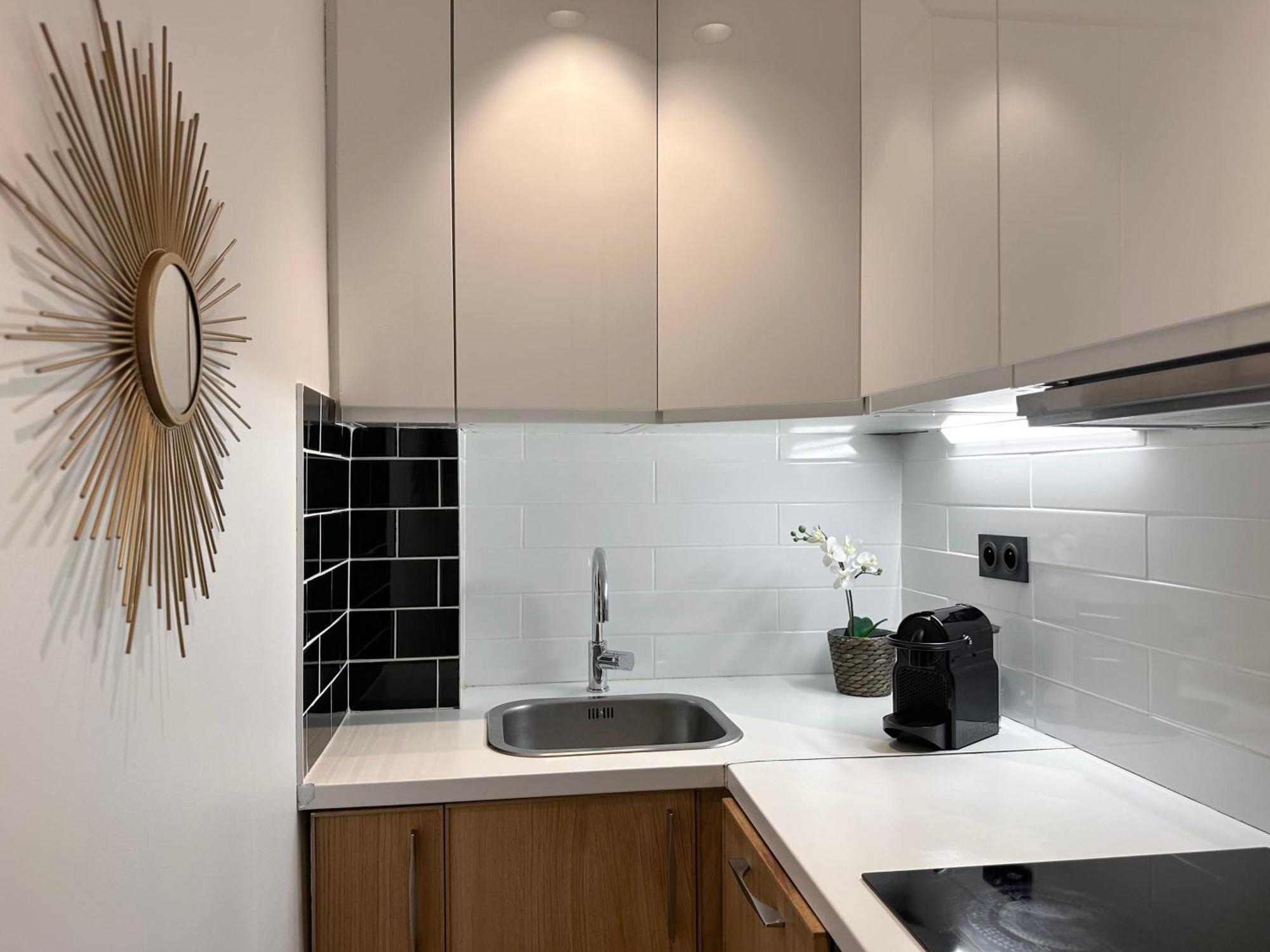Brand New Near La Madeleine Apartment *