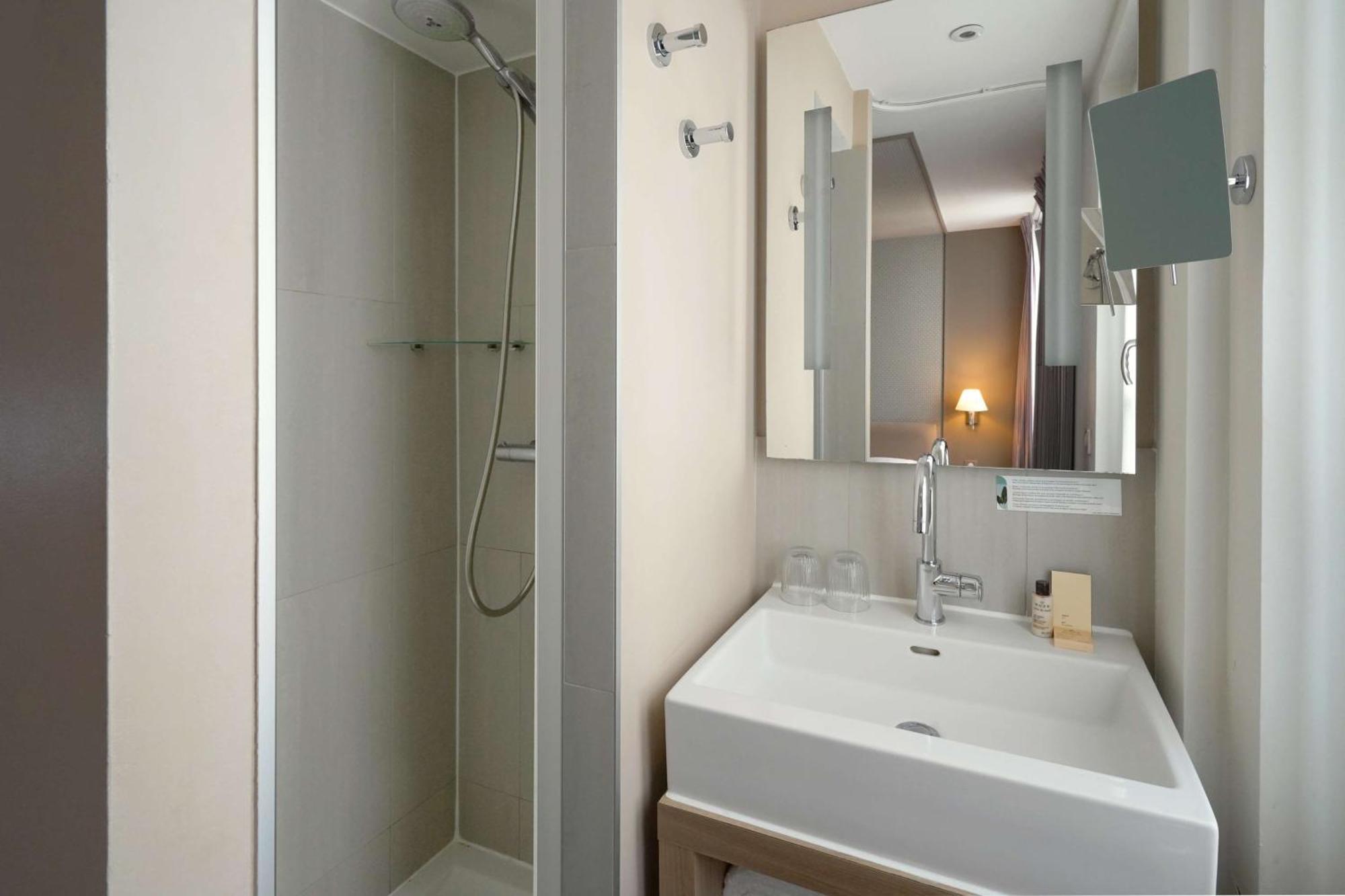 Hotel Litteraire Arthur Rimbaud, Bw Signature Collection Paris