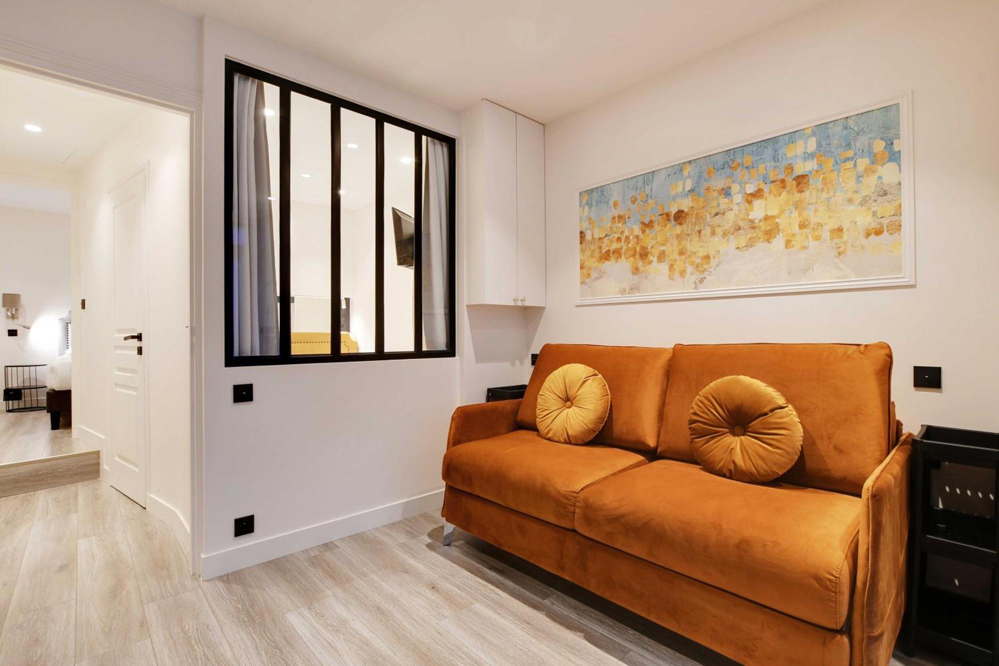 Modern - 2br-6p - Marais Apartment