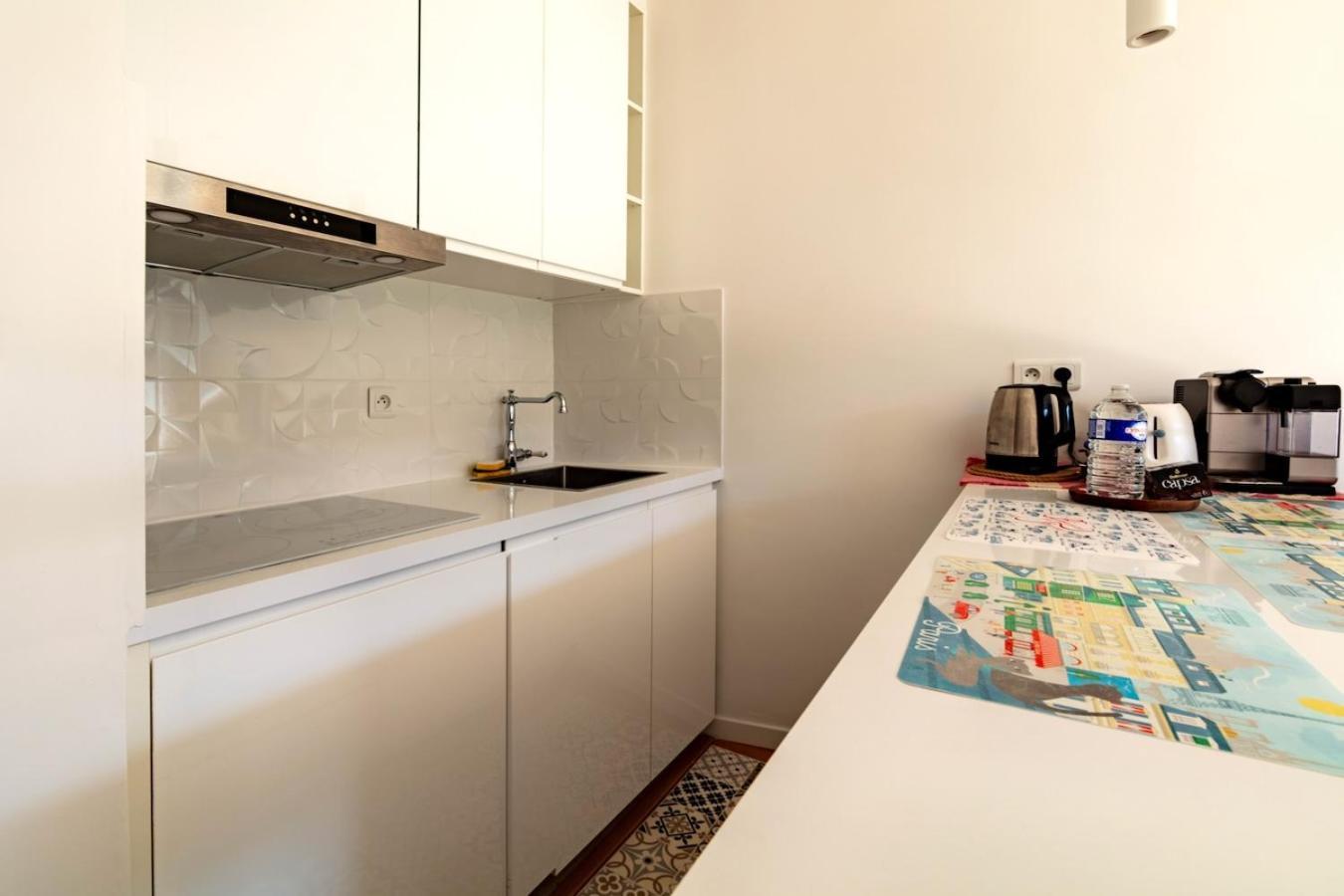 Appartement 16th 2 Bedrooms Near Eiffel Tower Renovated Balcony 2-4 Person *
