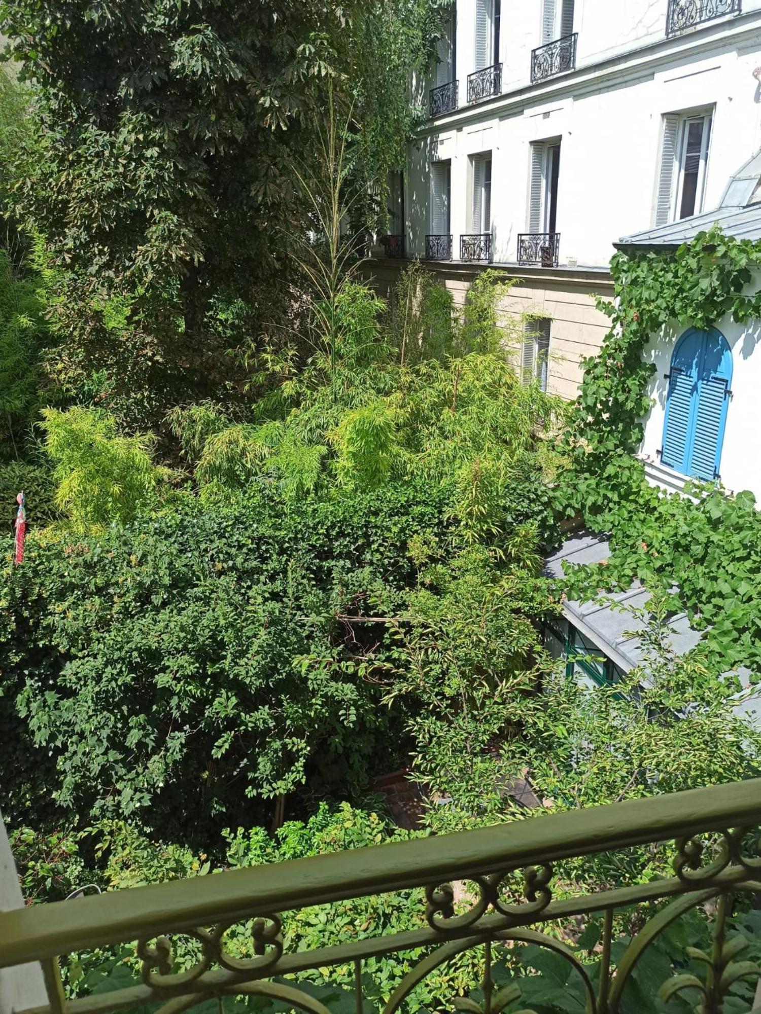 Guest house D'hotes Calmes Sur Jardin Batignolles