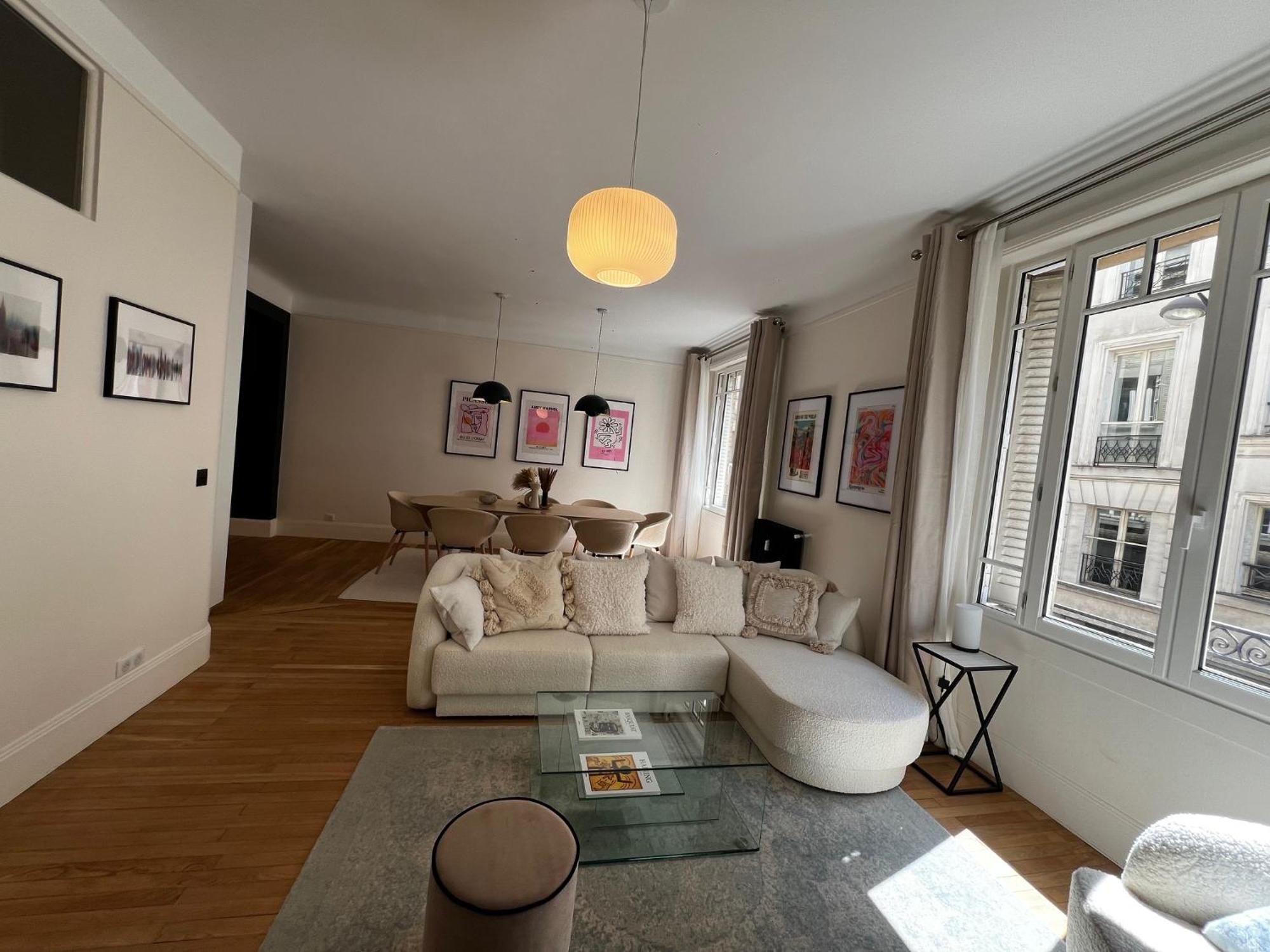 Exceptionnel Pres Du Louvre & Opera Apartment