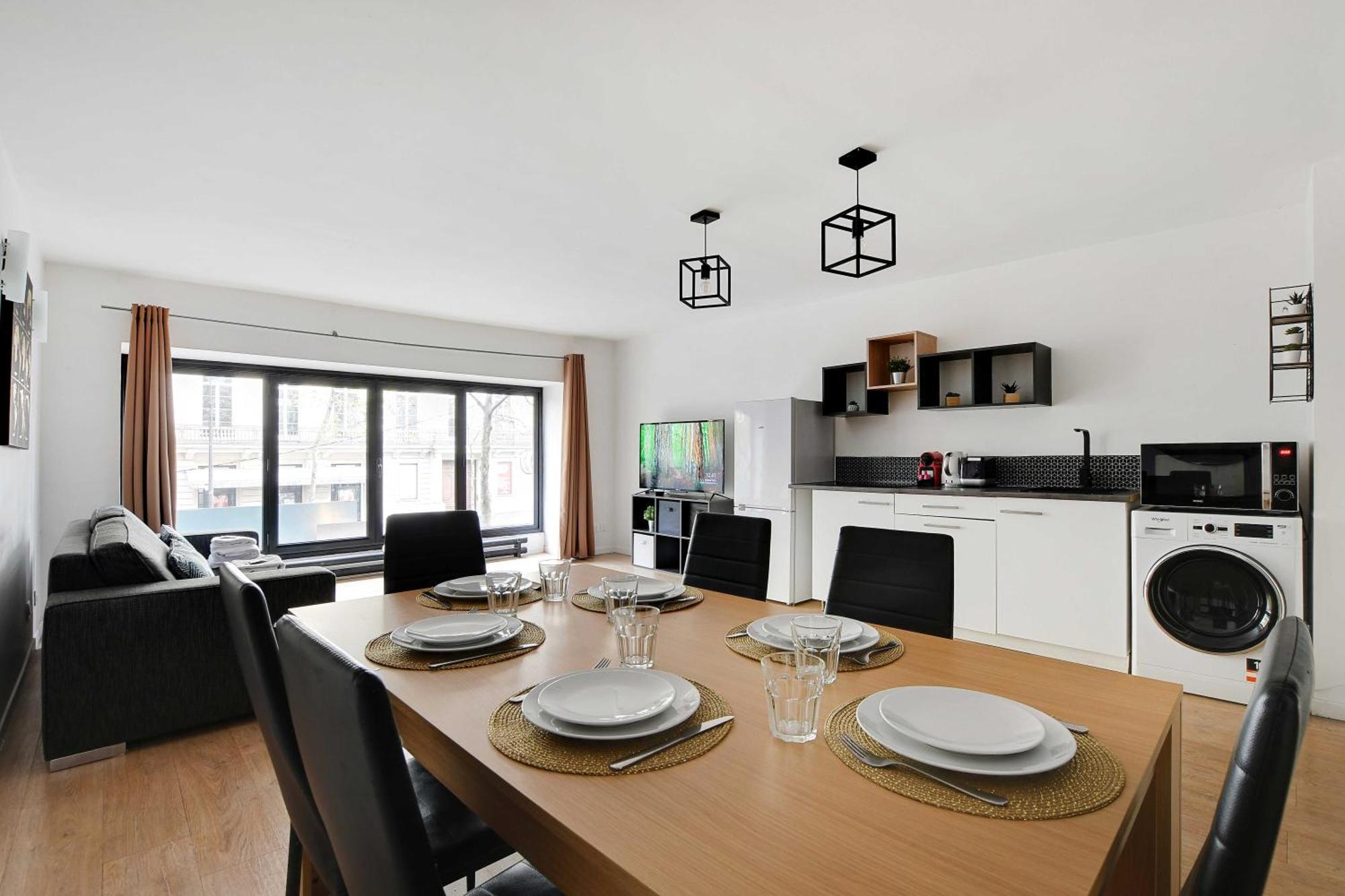 In The Heart Of Opera Apartment