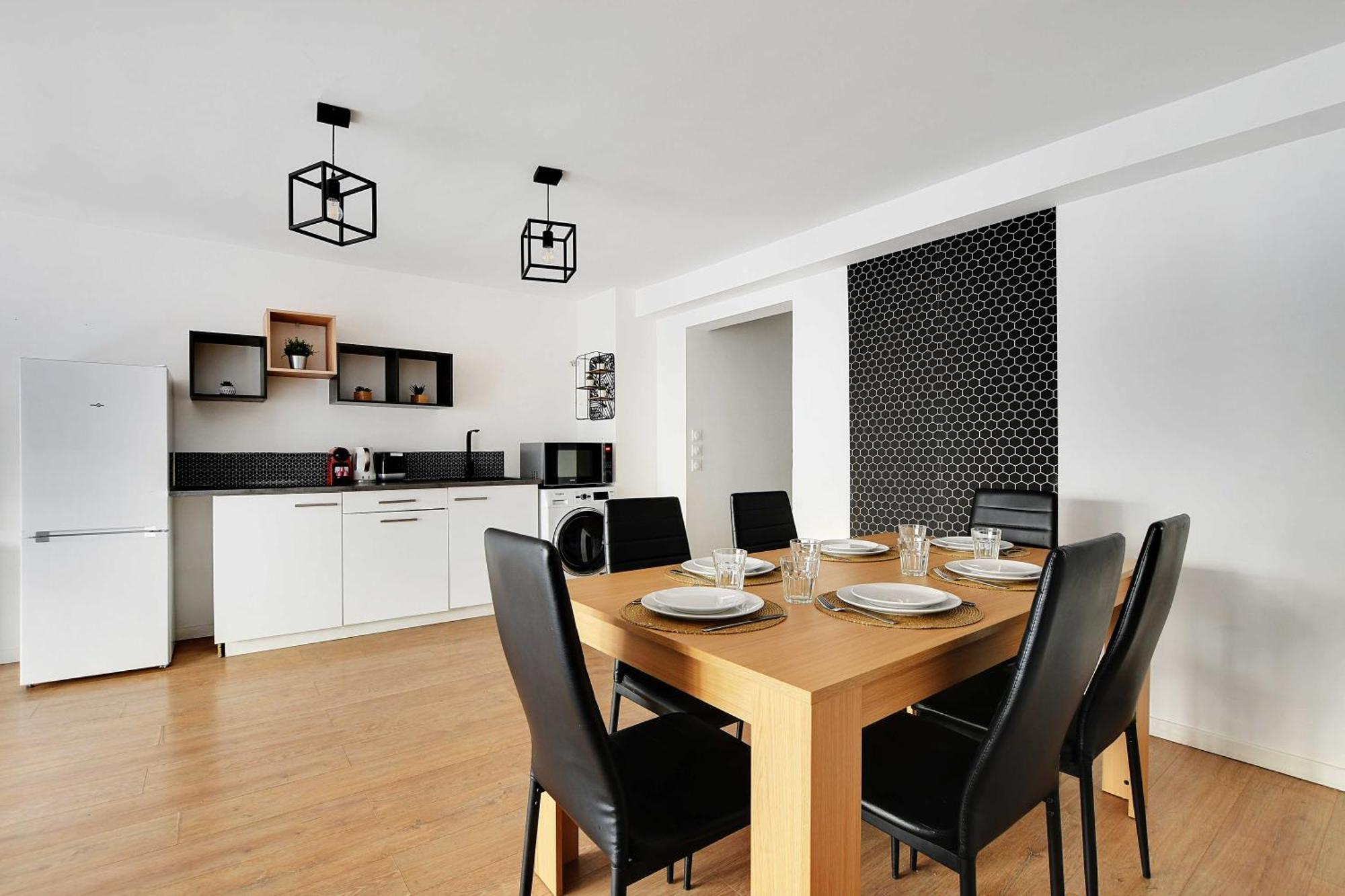 Apartment In The Heart Of Opera *