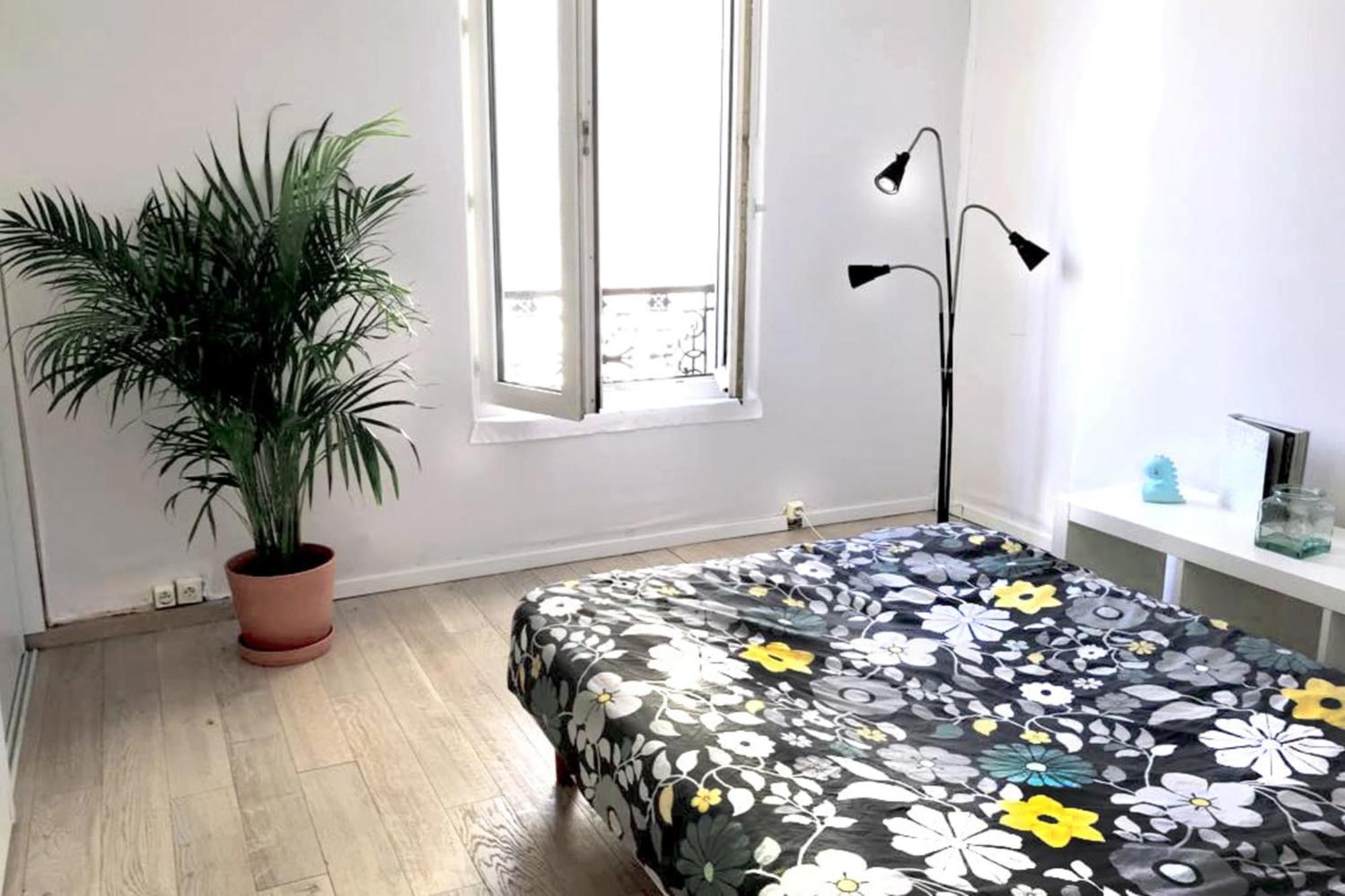 Warm Bright In 14th District Paris