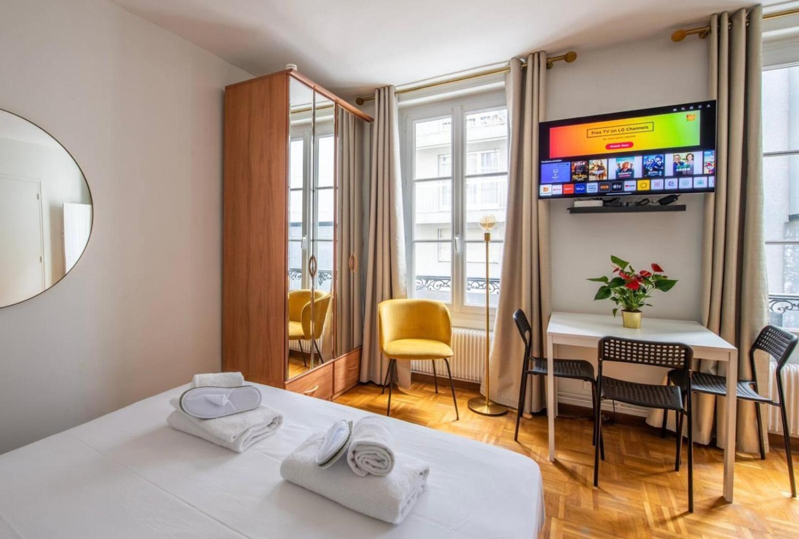 Apartment Joli A Cote De La Tour Eiffel, Javel Et De Expo Paris