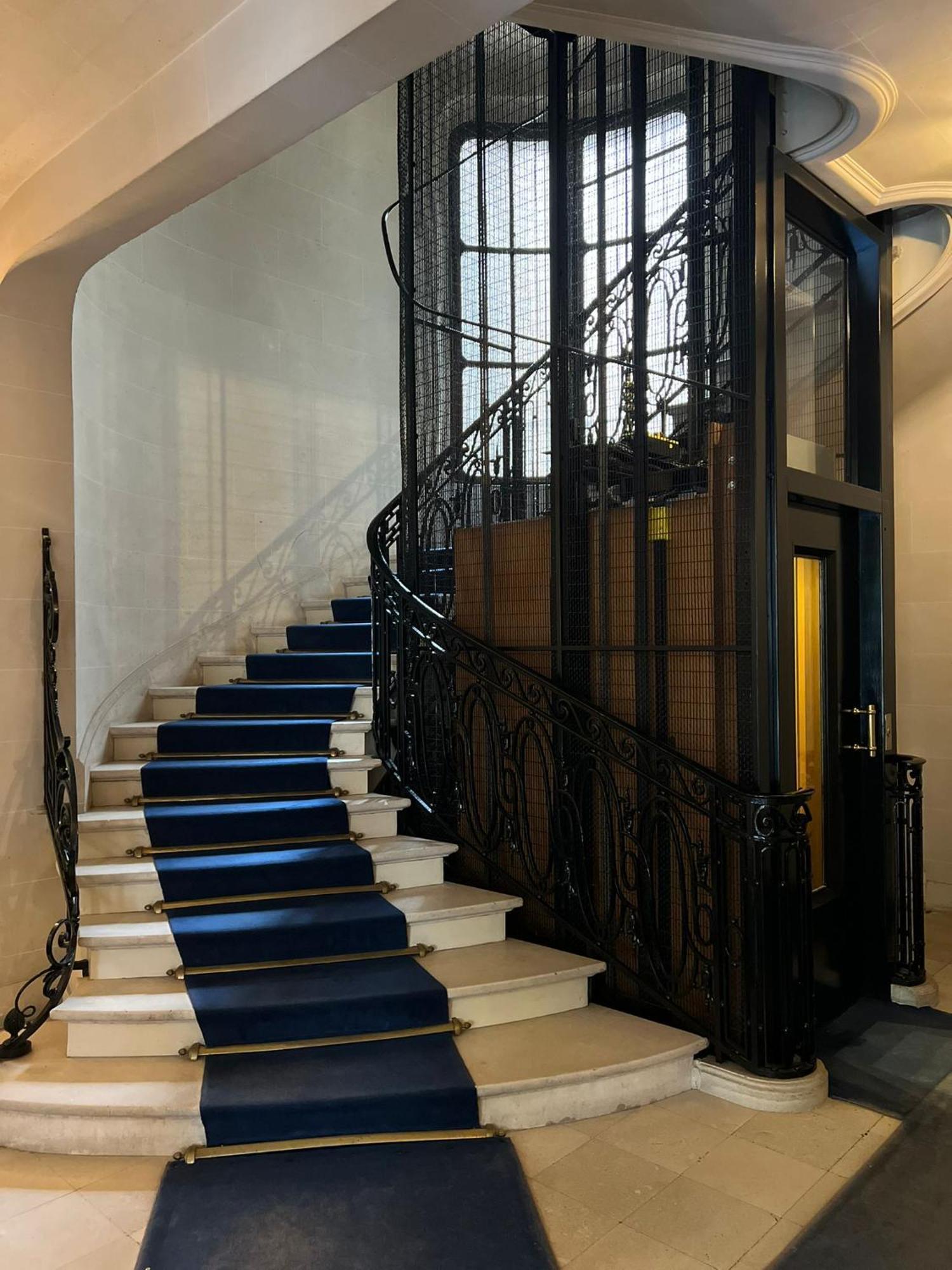 Apartment 4 Bedroom Prestigious Baroque Near Trocadero *