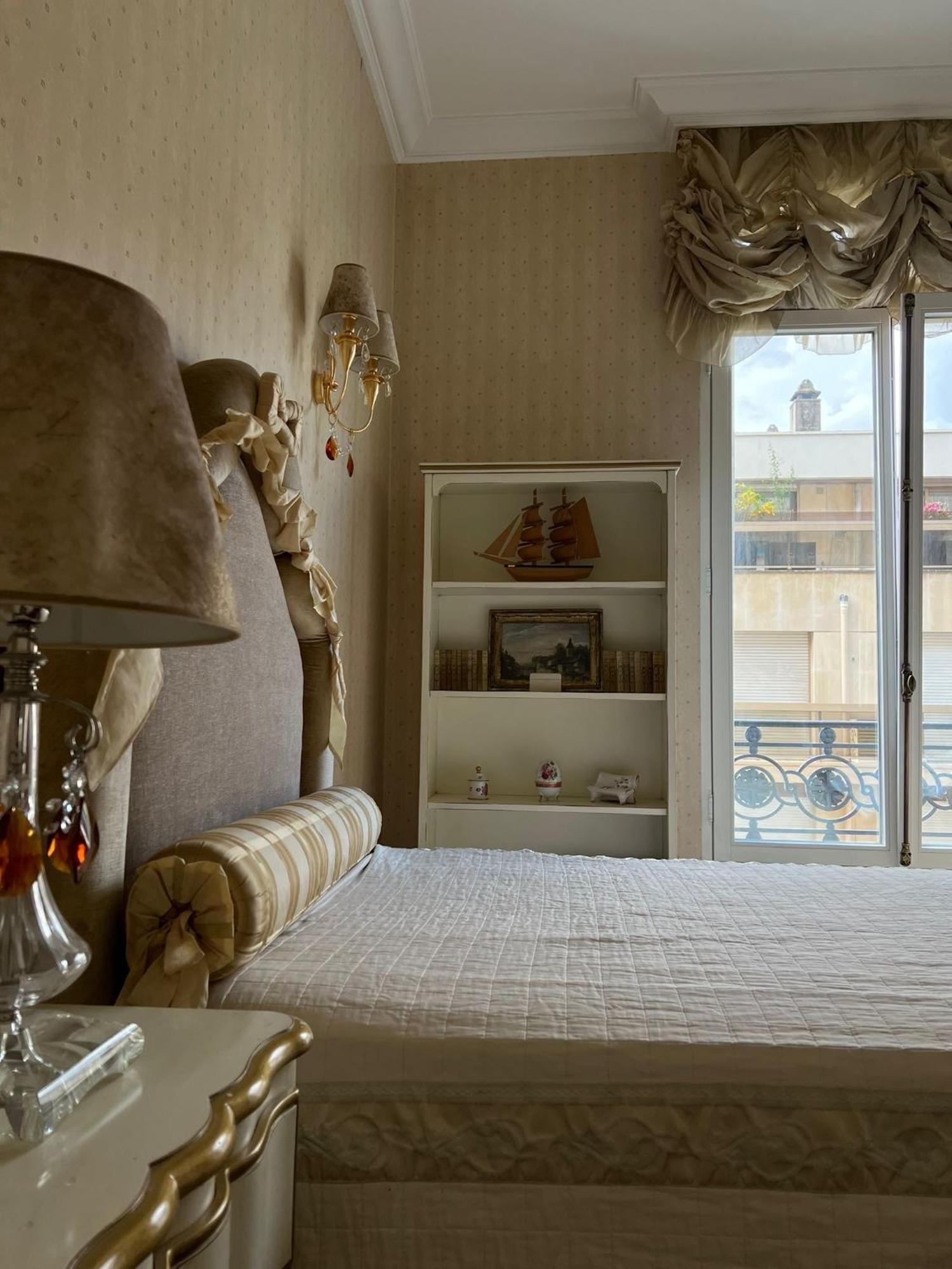 4 Bedroom Prestigious Baroque Near Trocadero Paris