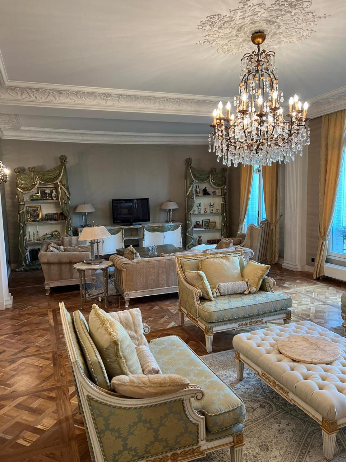 Apartment 4 Bedroom Prestigious Baroque Near Trocadero Paris