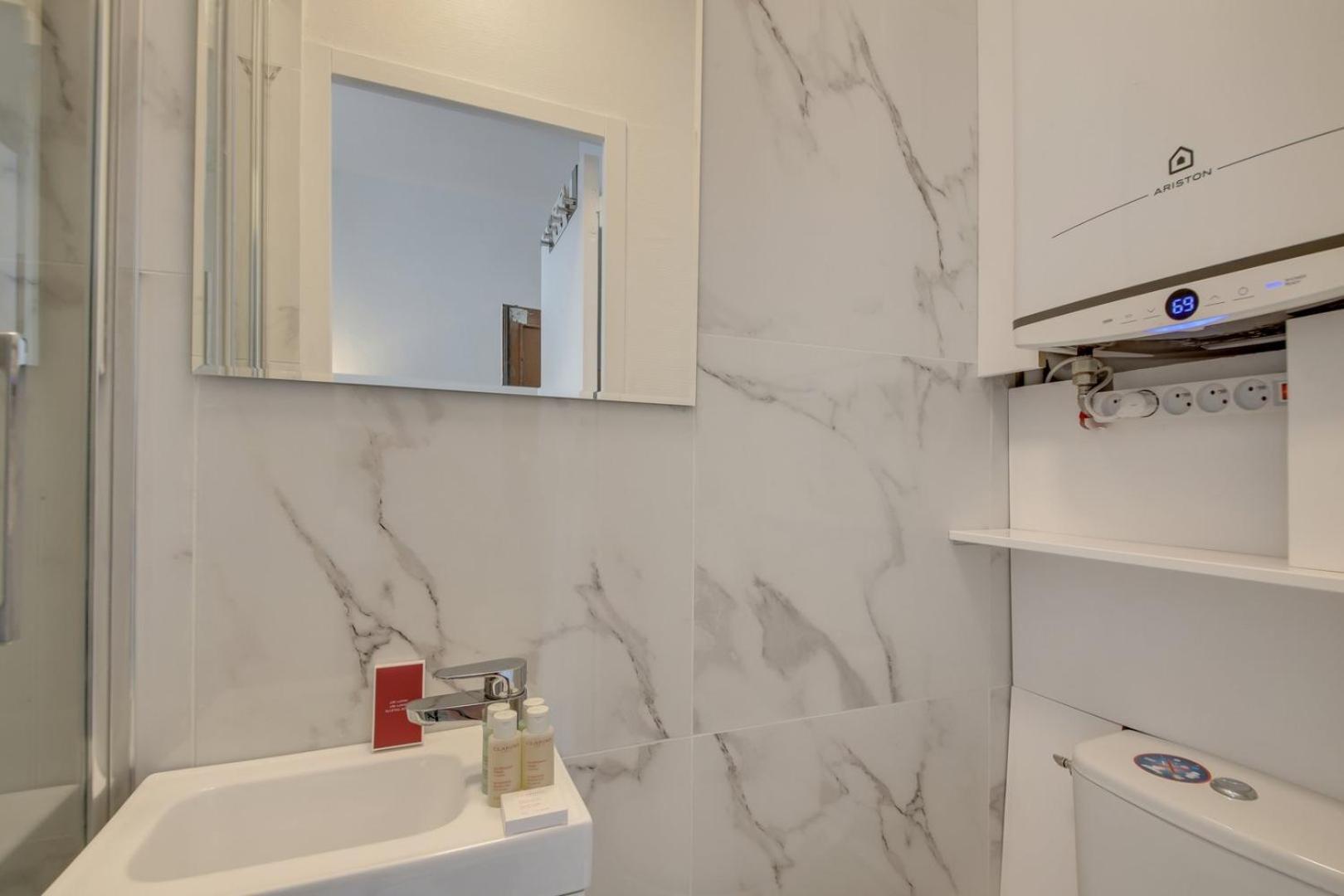 Apartment Tiny House St Honore *