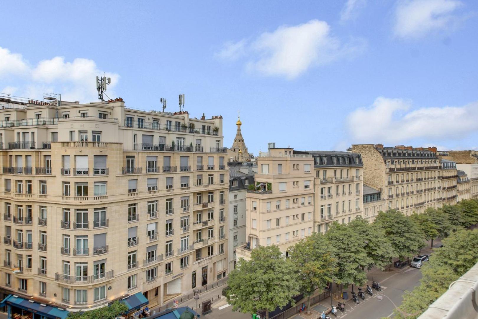 Apartment Tiny House St Honore