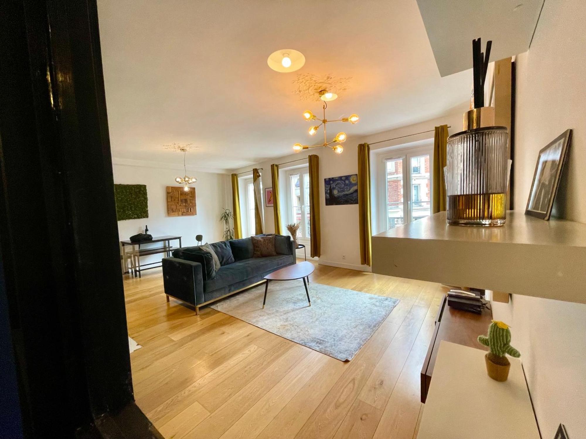 Elegant & Chic A Apartment