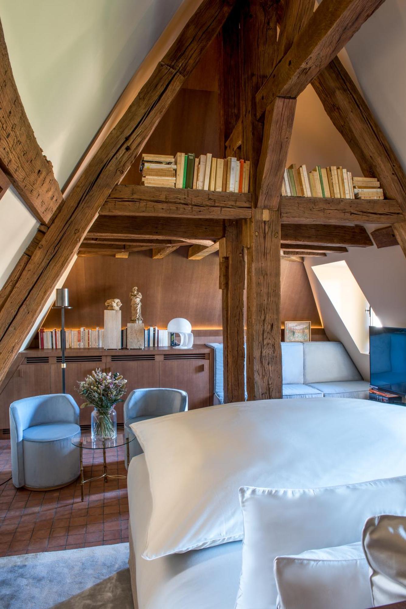 Cour Des Vosges Hotel Paris
