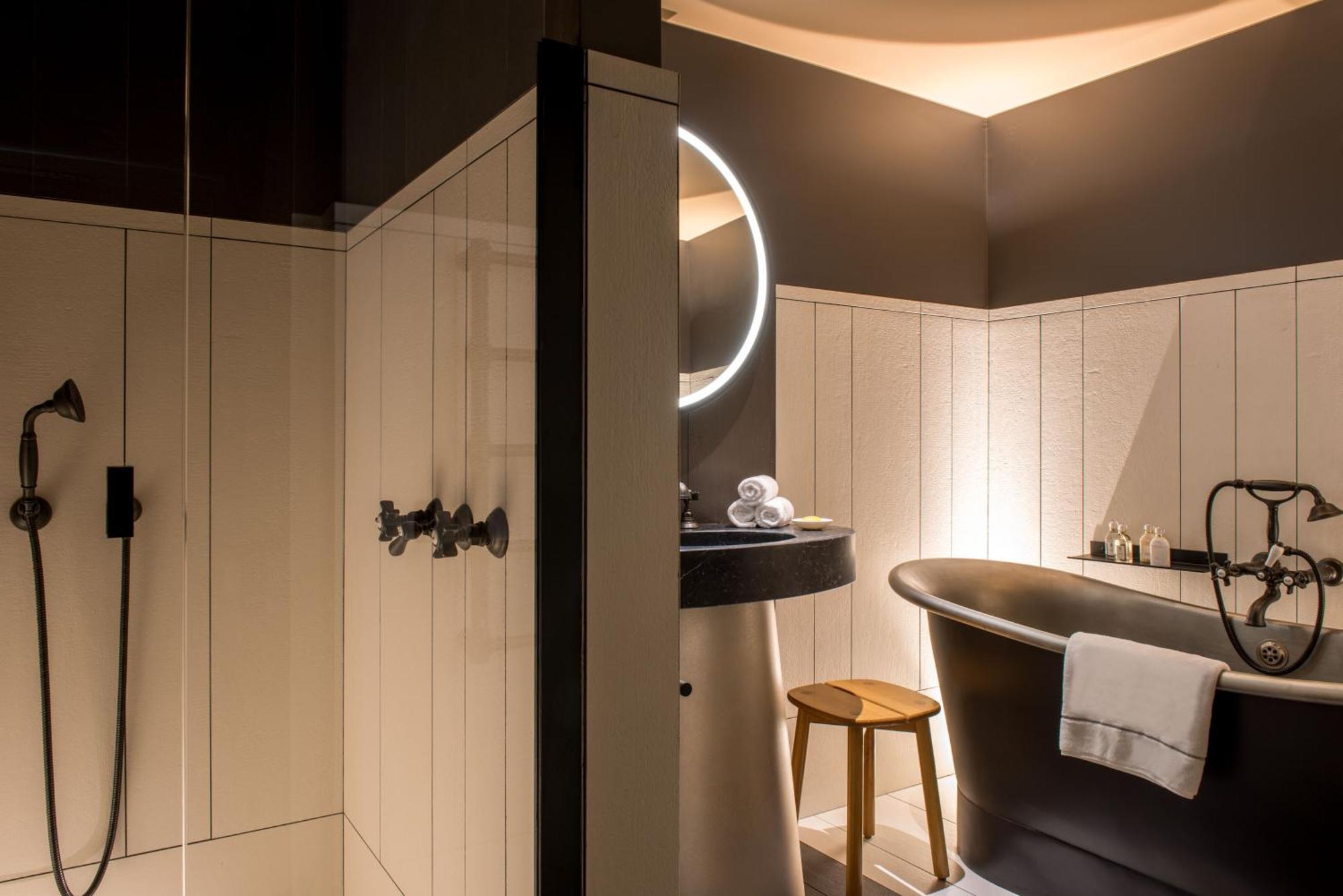 Hotel Cour Des Vosges 5*