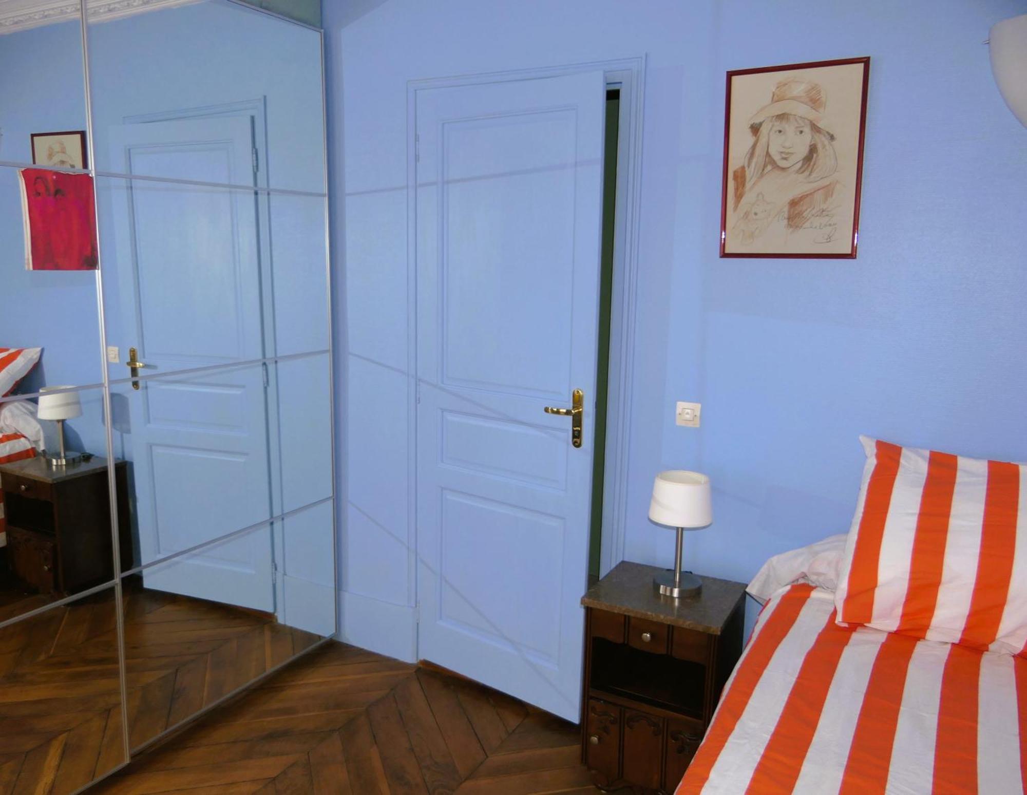 Bergere Opera Trevise - 2 Connecting With Private Bathroom And 1 Study - 35 M2 Privatunterkunft Paris