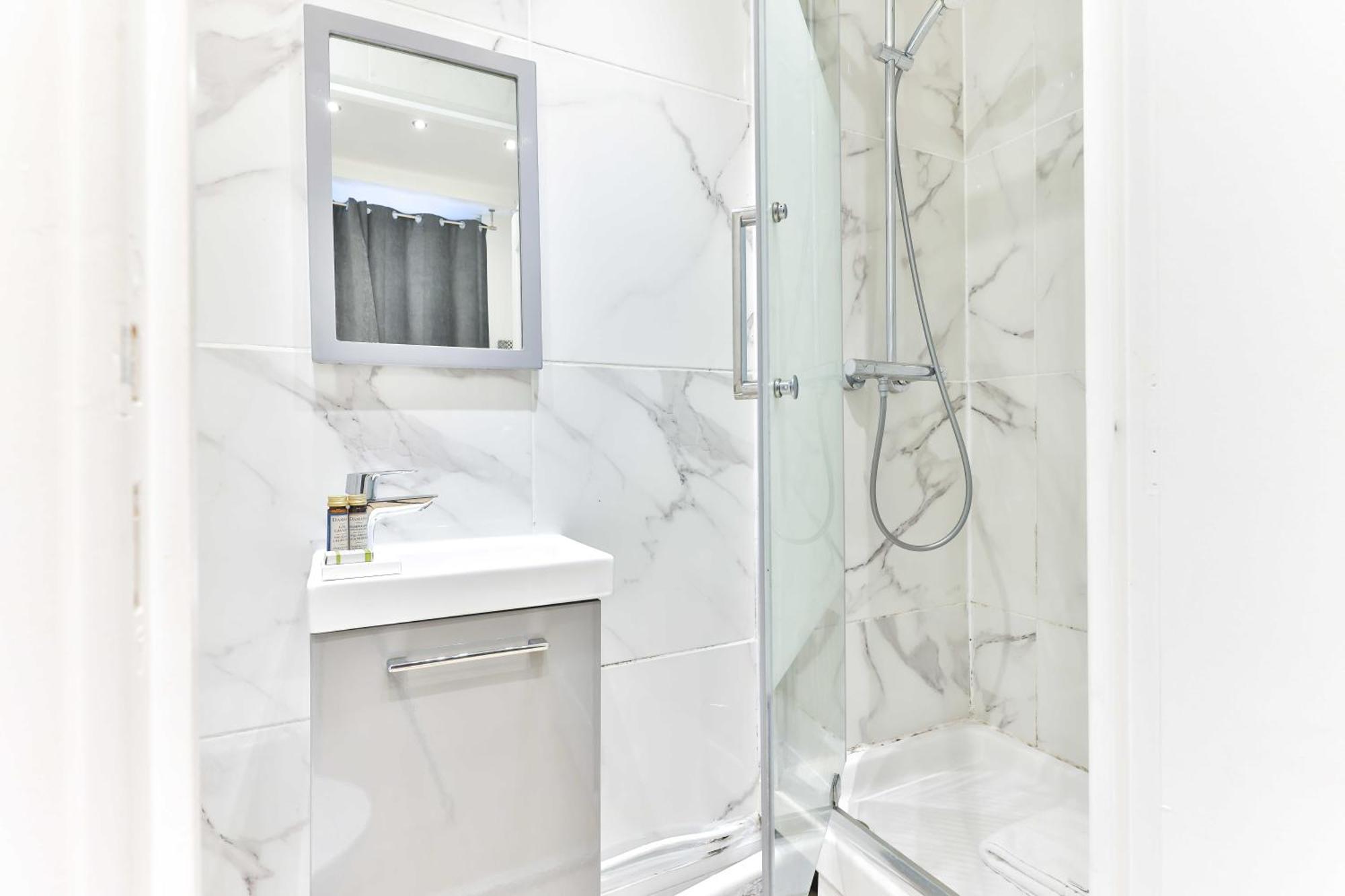 Appartement Studio In The Heart Of Nation Charonne Paris