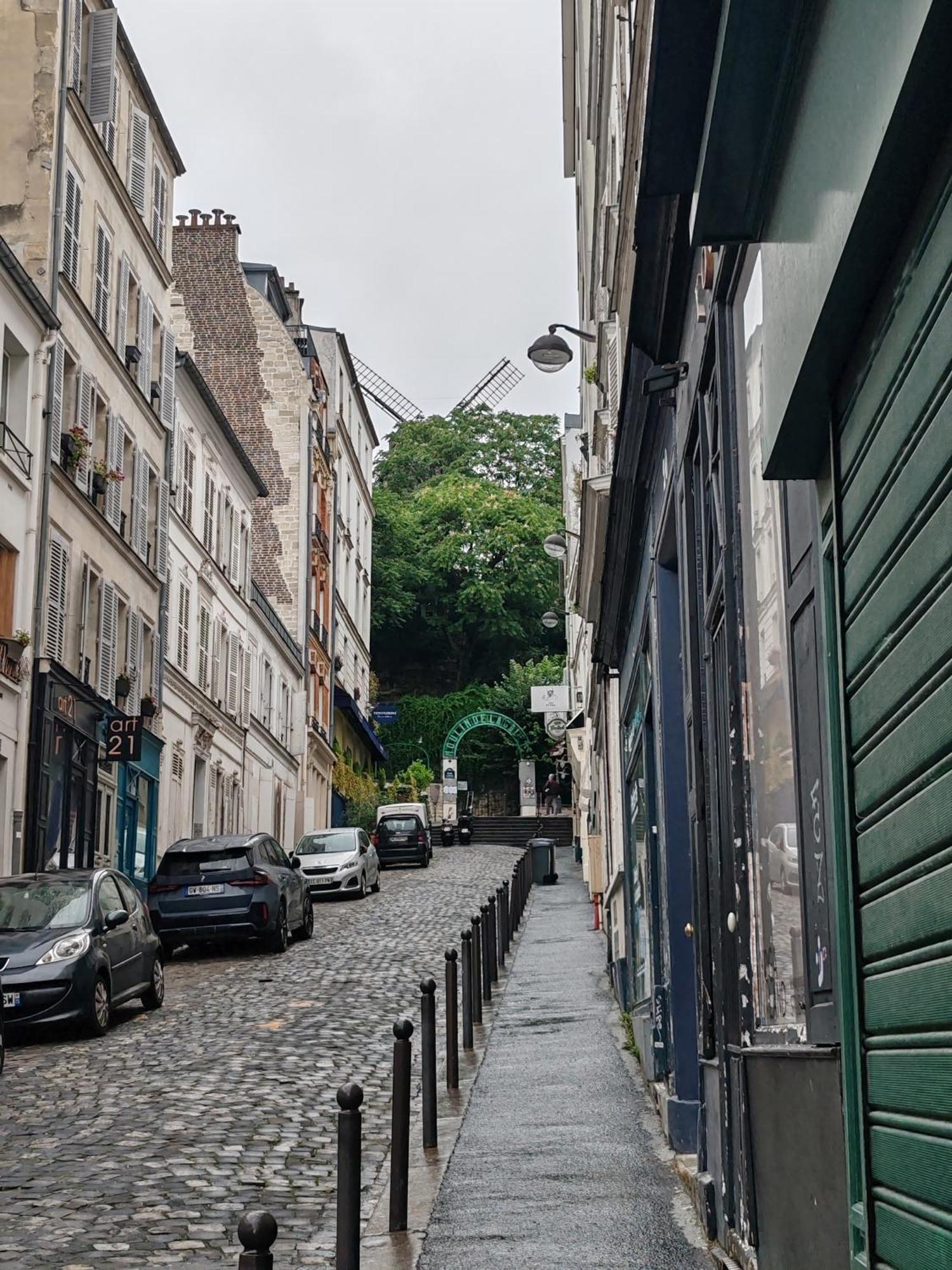 Montmartre, Moulin De La Galette