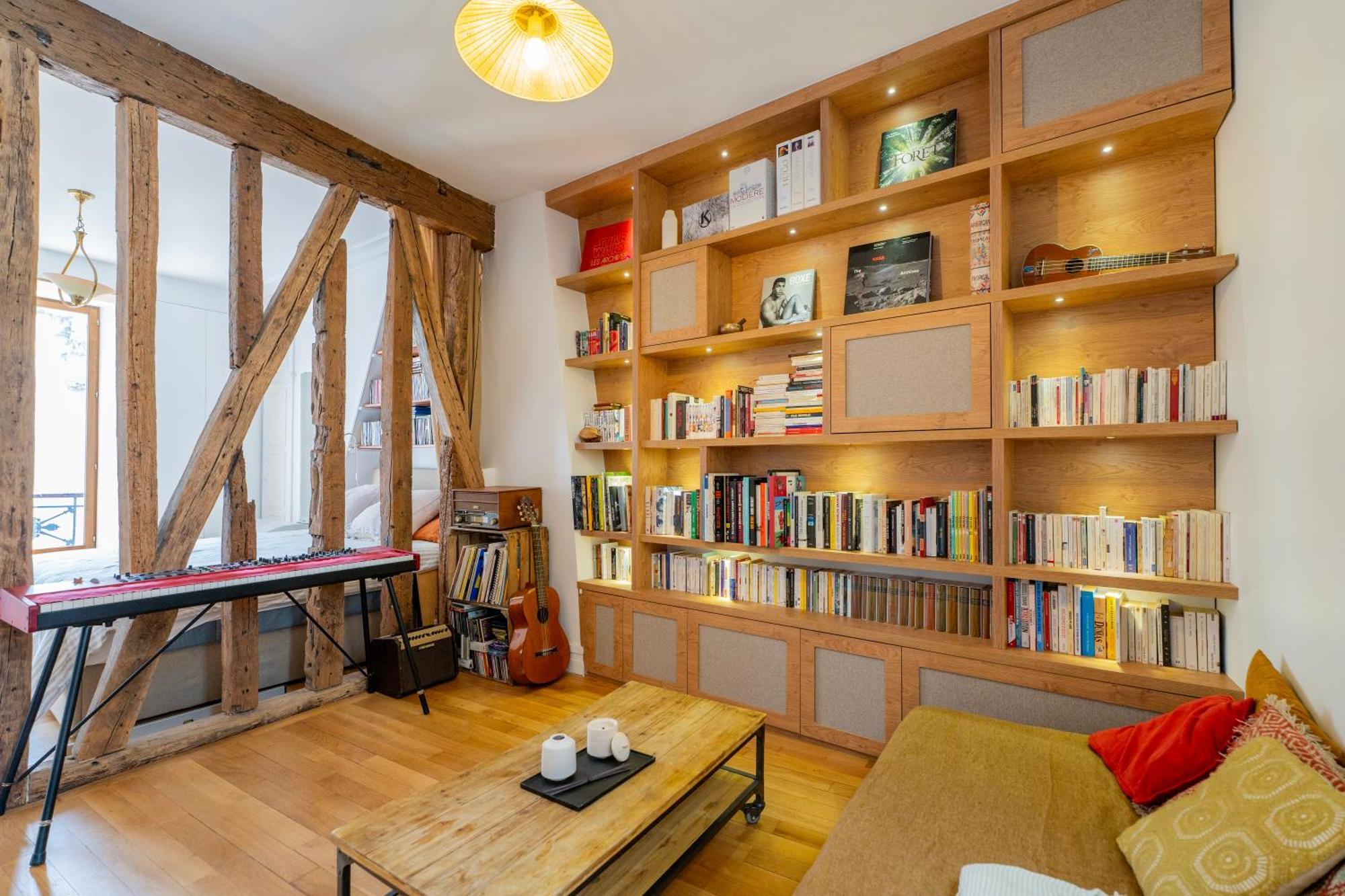 Apartment Urban Retreat In Historic Quarter Paris