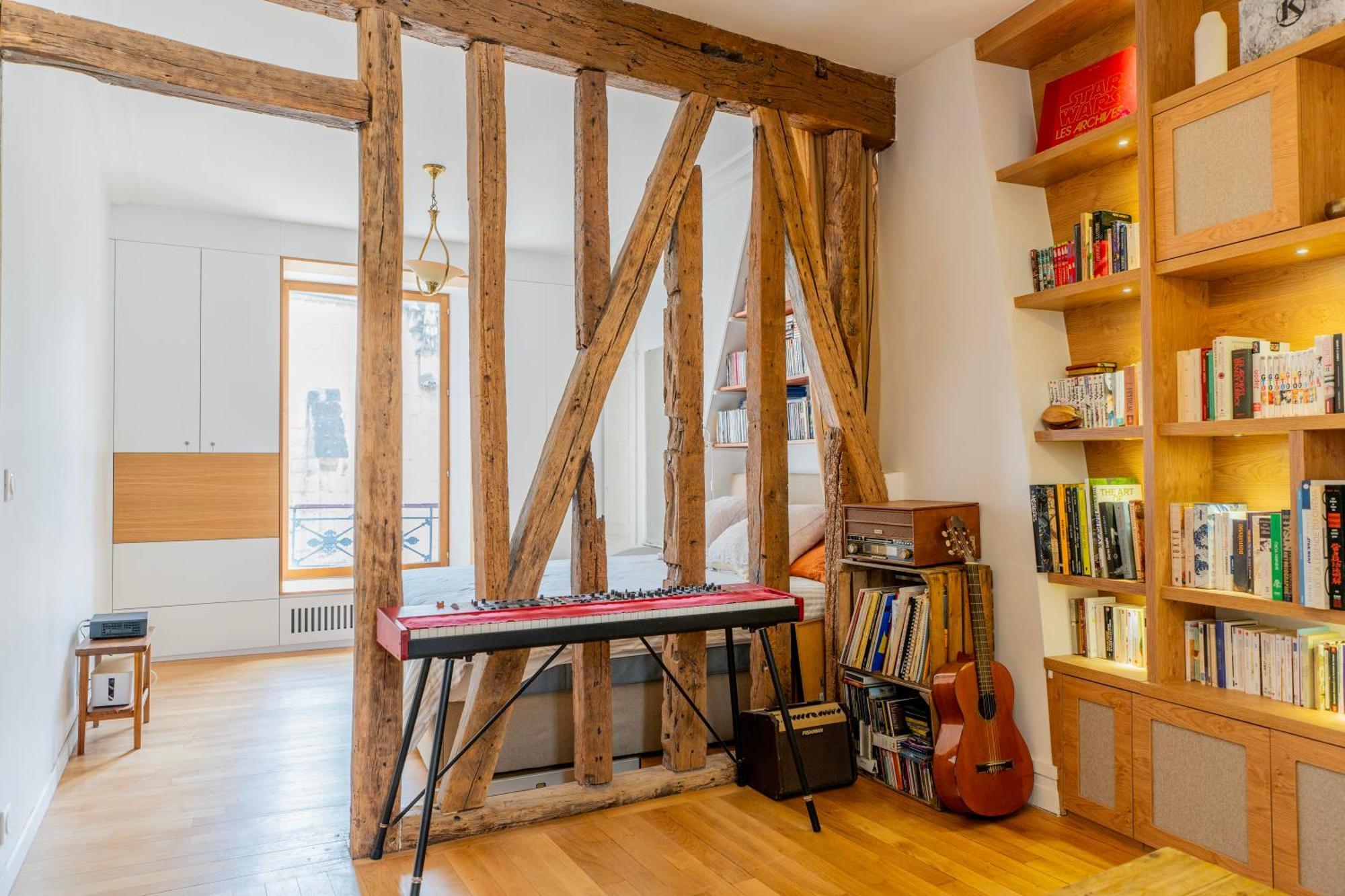 Urban Retreat In Historic Quarter Apartment Paris