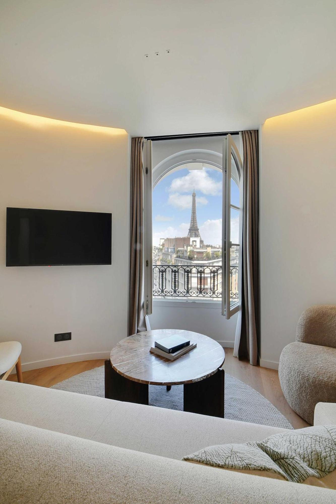 Modern -1br For 4p - View Eiffel Tower - Trocadero Apartment *