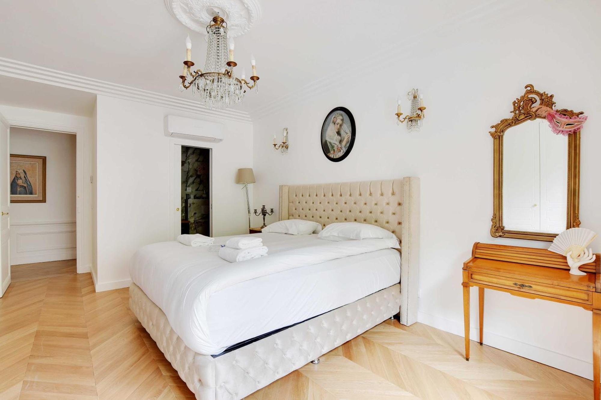 Apartment Luxurious Flat - 4bd8p - Arc De Triomphe *