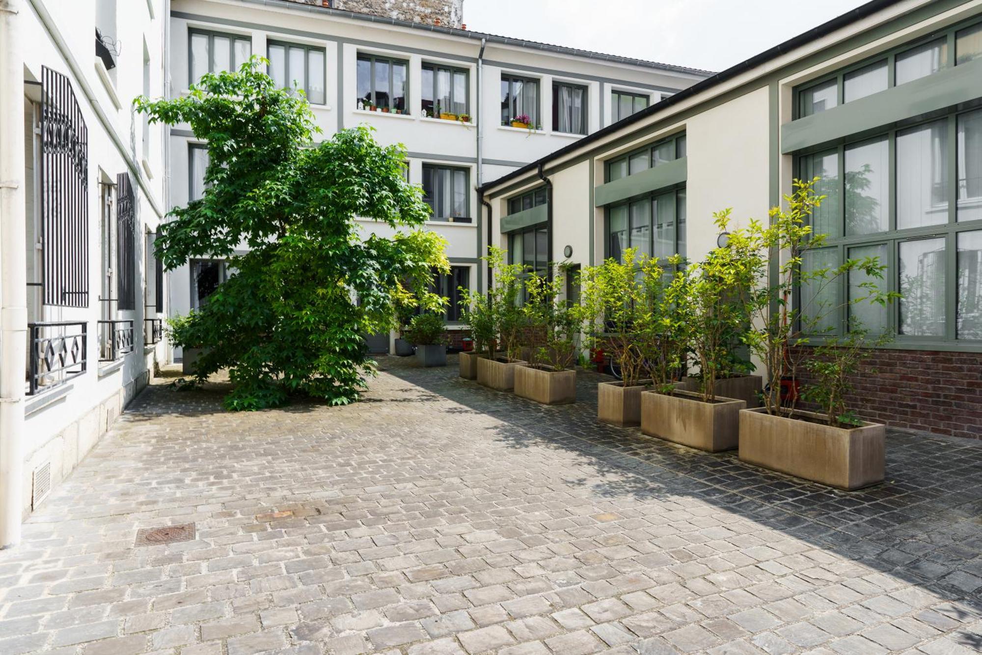 Bright And Airy 1bd Quartier De La Gare Apartment Paris