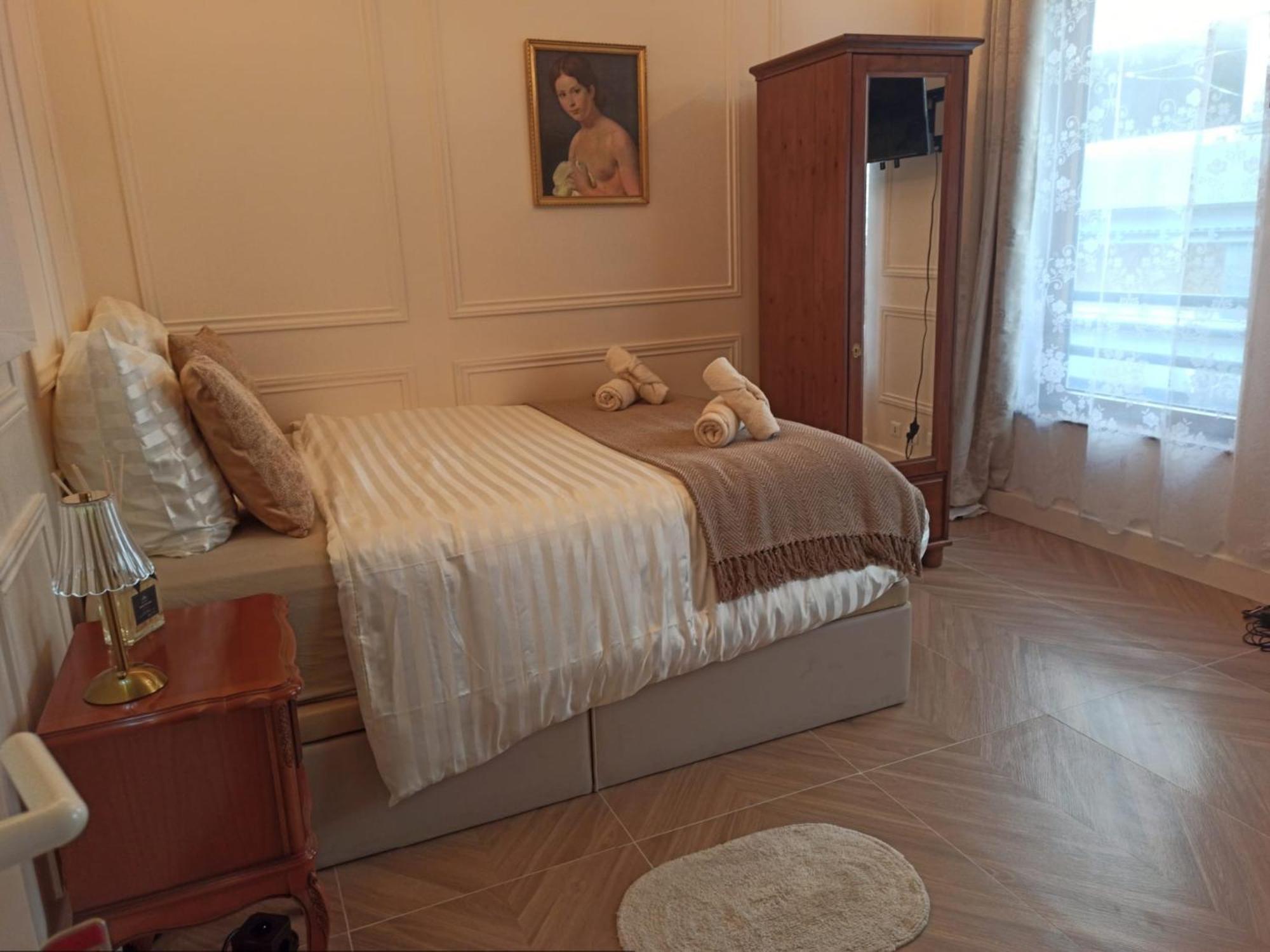 Elegant Avec Baignoire Apartment Paris